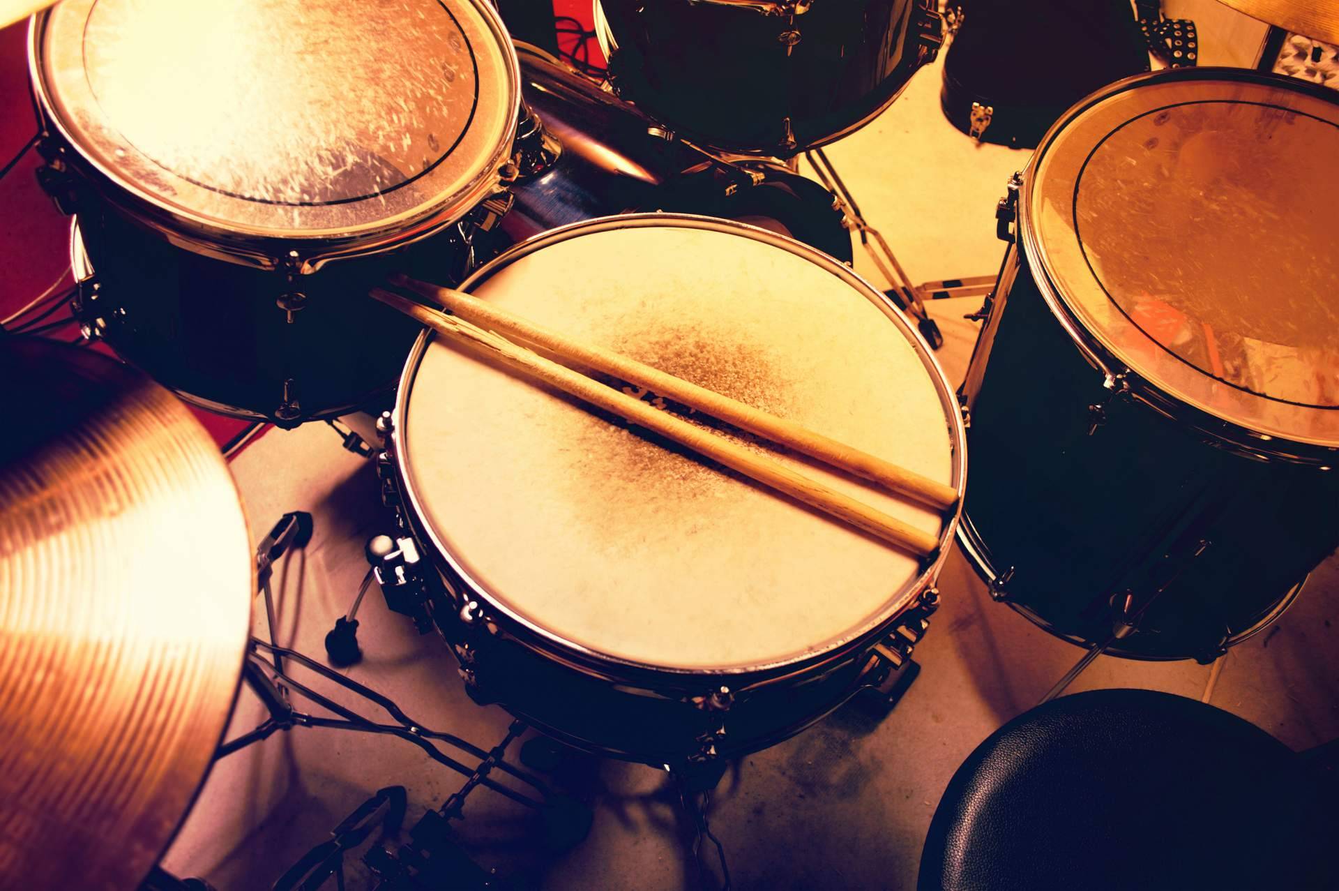 Clases de batería online en Escuela de Música Erizo