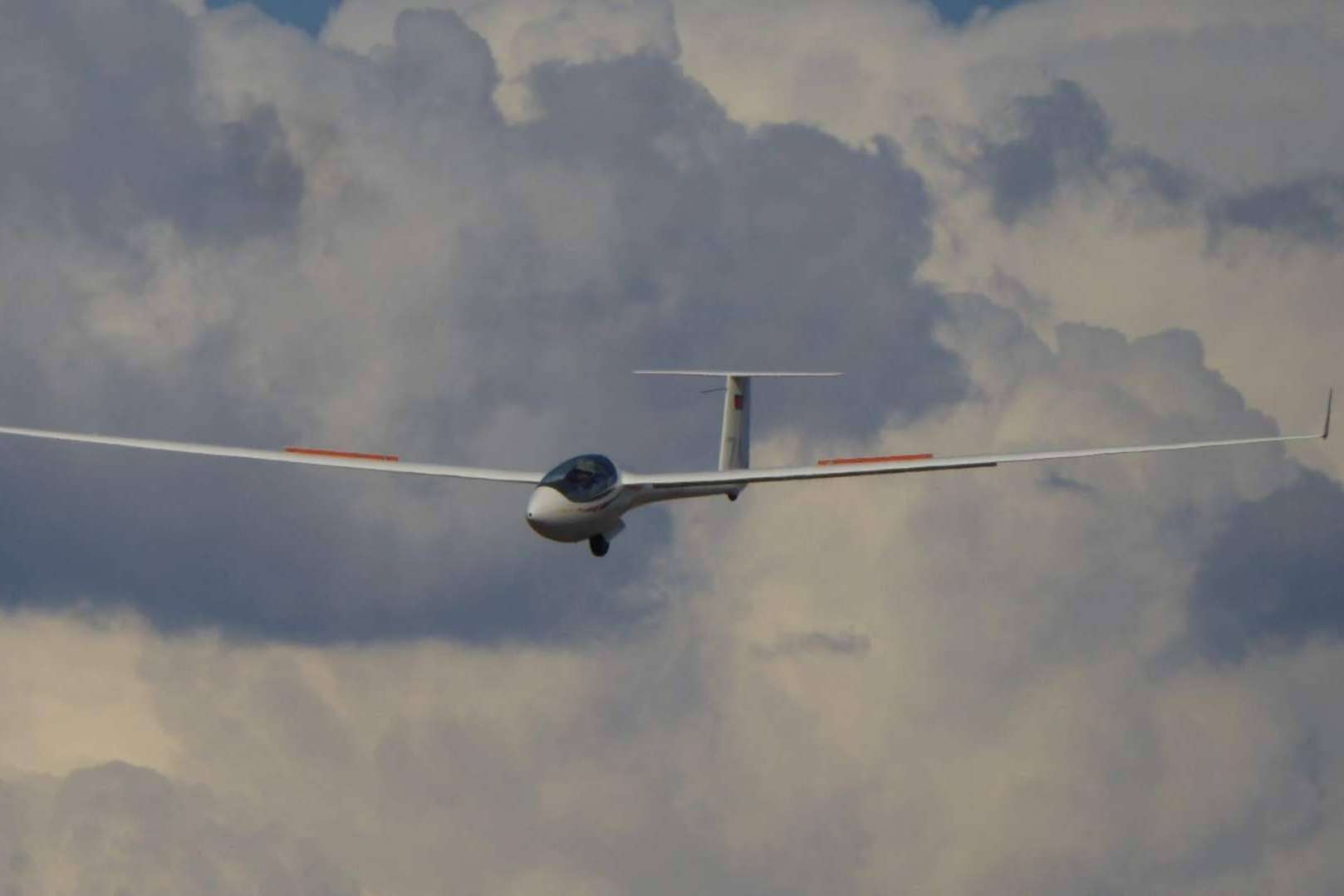 Las nuevas tecnologías aplicadas a la aventura de volar sin motor, de la mano de Deporte Aventura