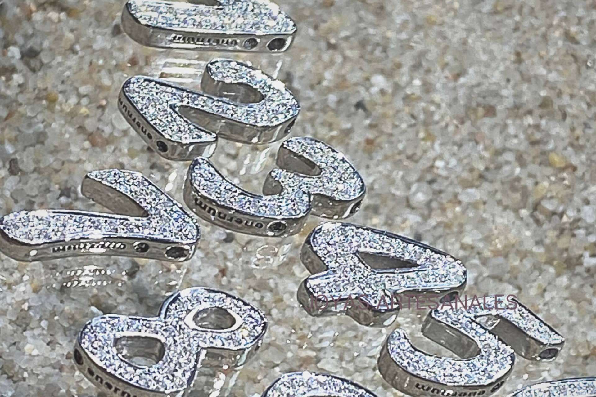 Enernum presenta su colección de joyas artesanales para regalo especial de estas navidades