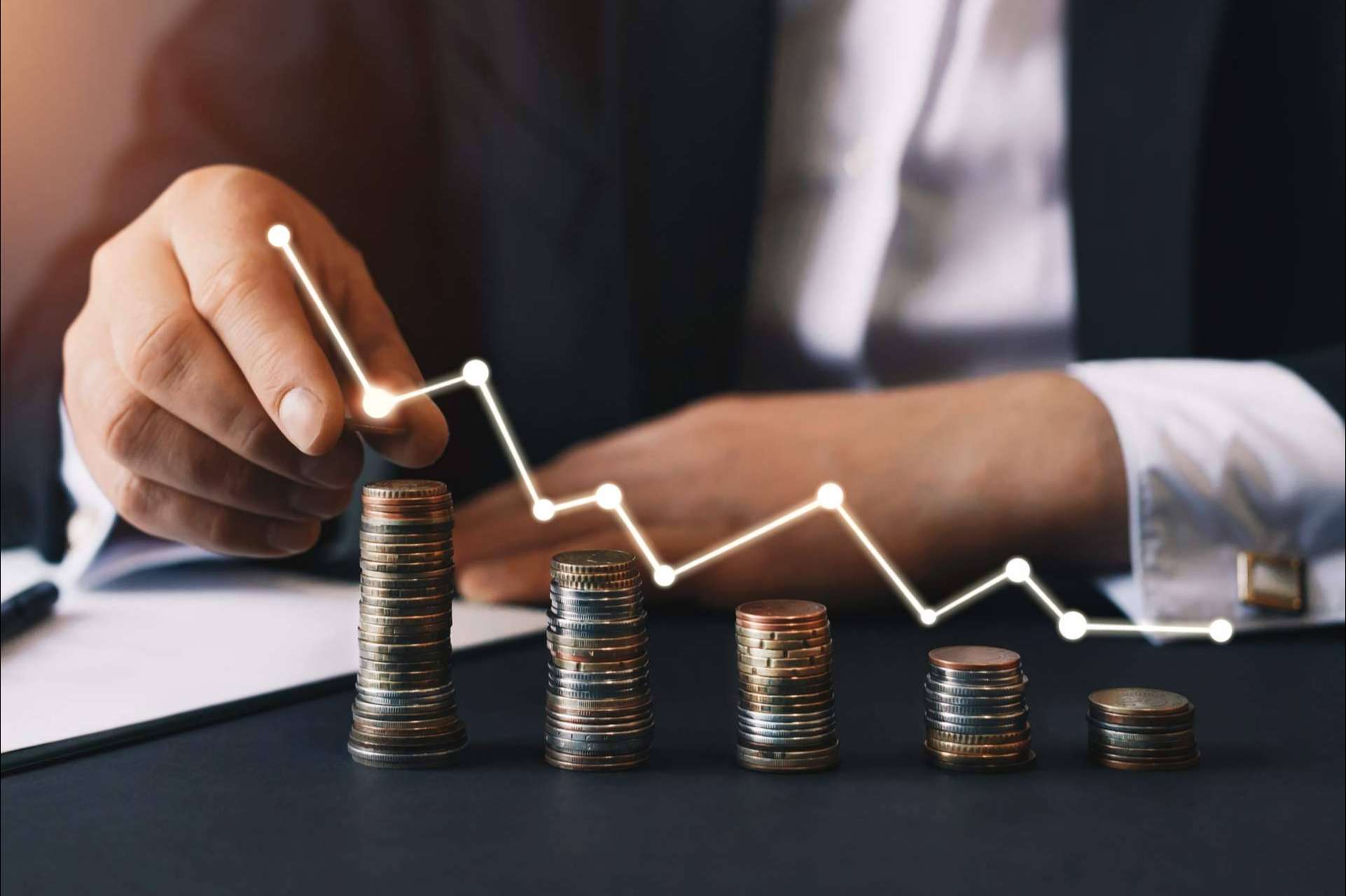 Invertir en un fondo de inversión regulado con Shark Inversiones presenta diversas ventajas