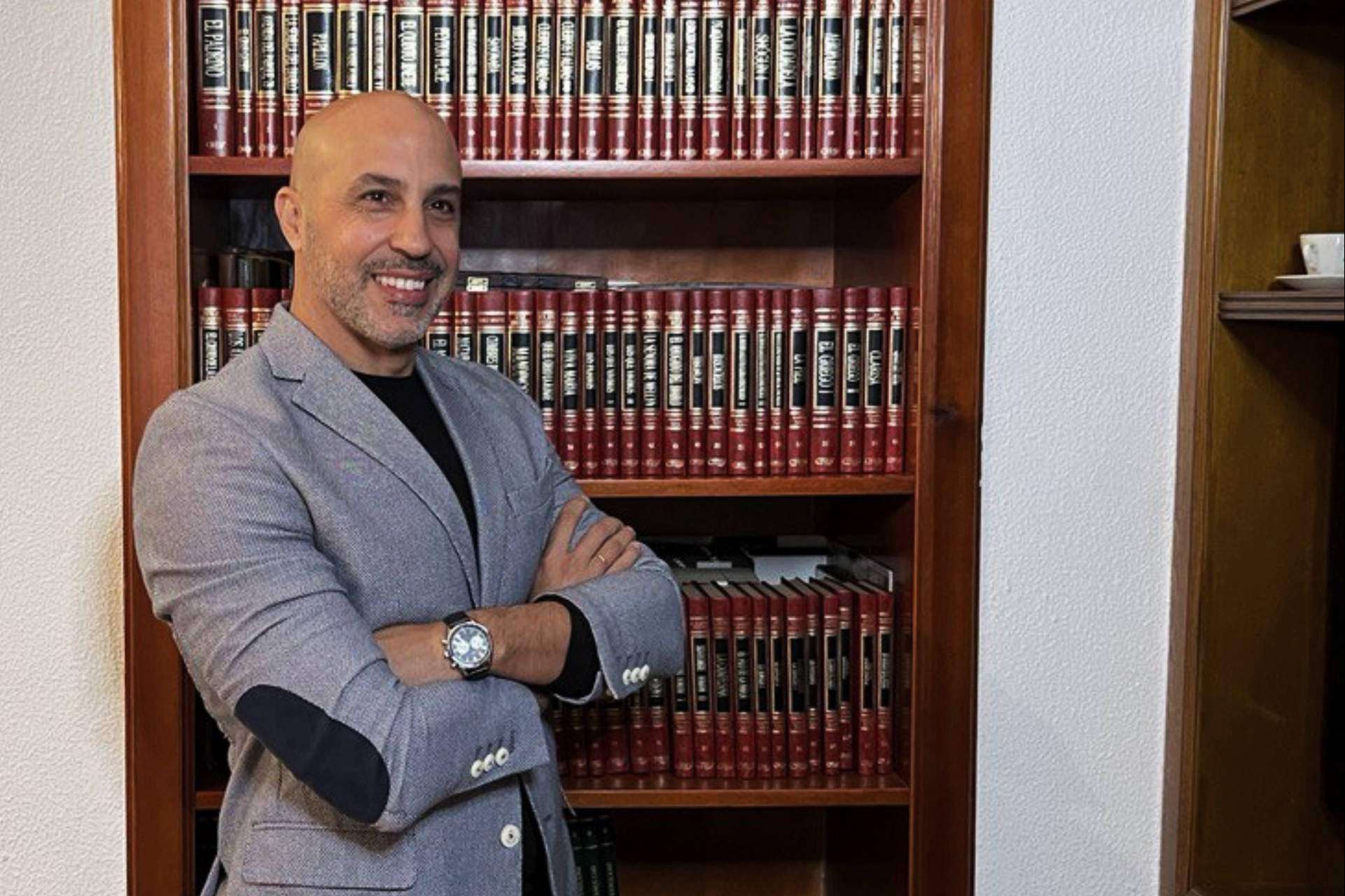 David Macías lanza 'Poemas y otras banalidades de mi mente', publicada por Letrame Grupo Editorial