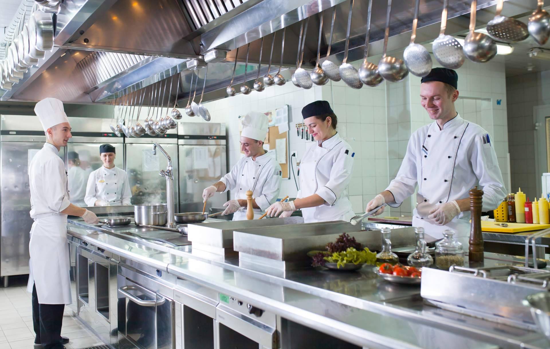 Auxihostelería y su amplia gama de cocinas industriales