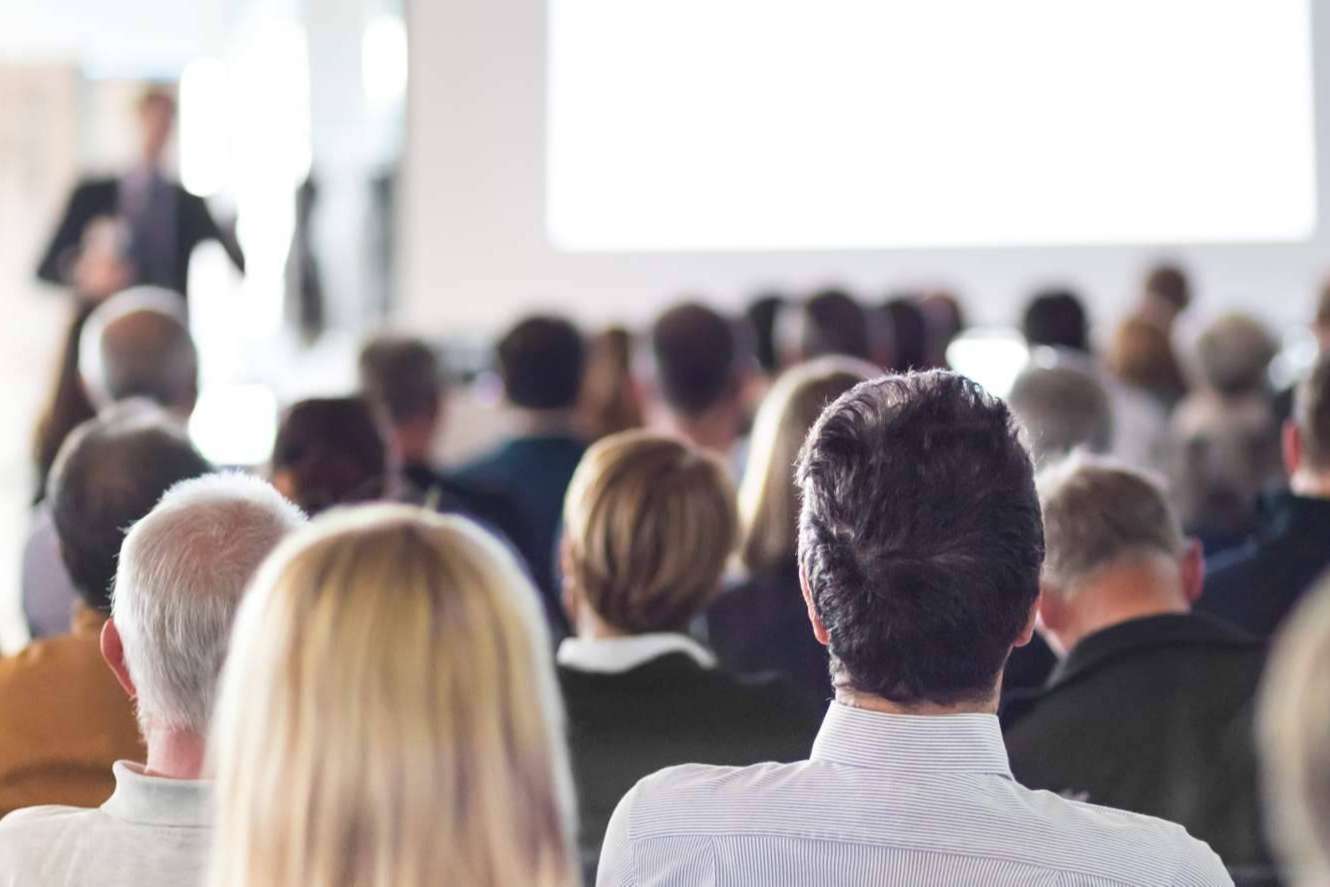 ¿Es importante contar con un proveedor integral para conferencias y eventos de empresa?