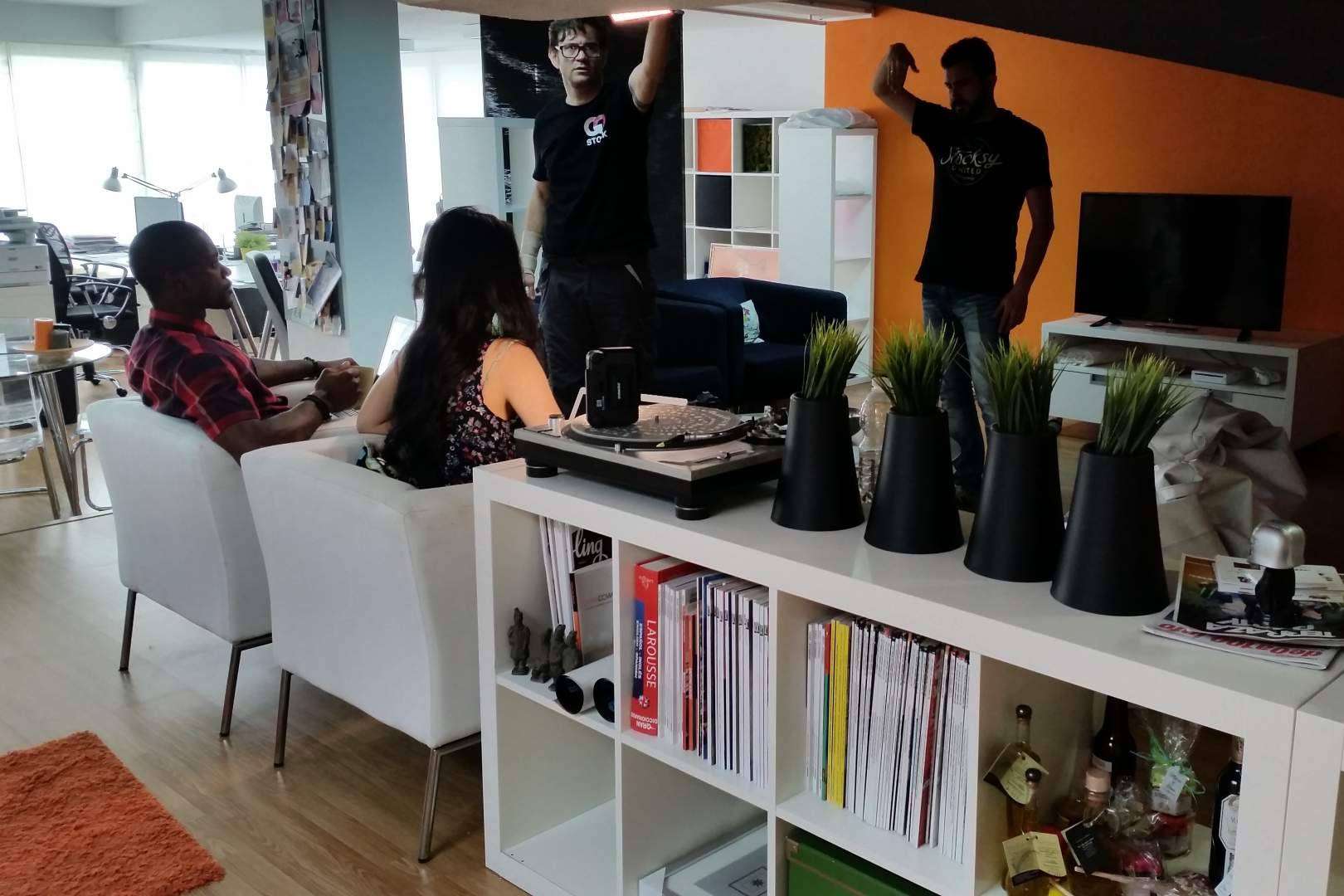 Espacios de coworking para profesionales y empresas en Madrid y Barcelona, de la mano de La Guarida Creativa