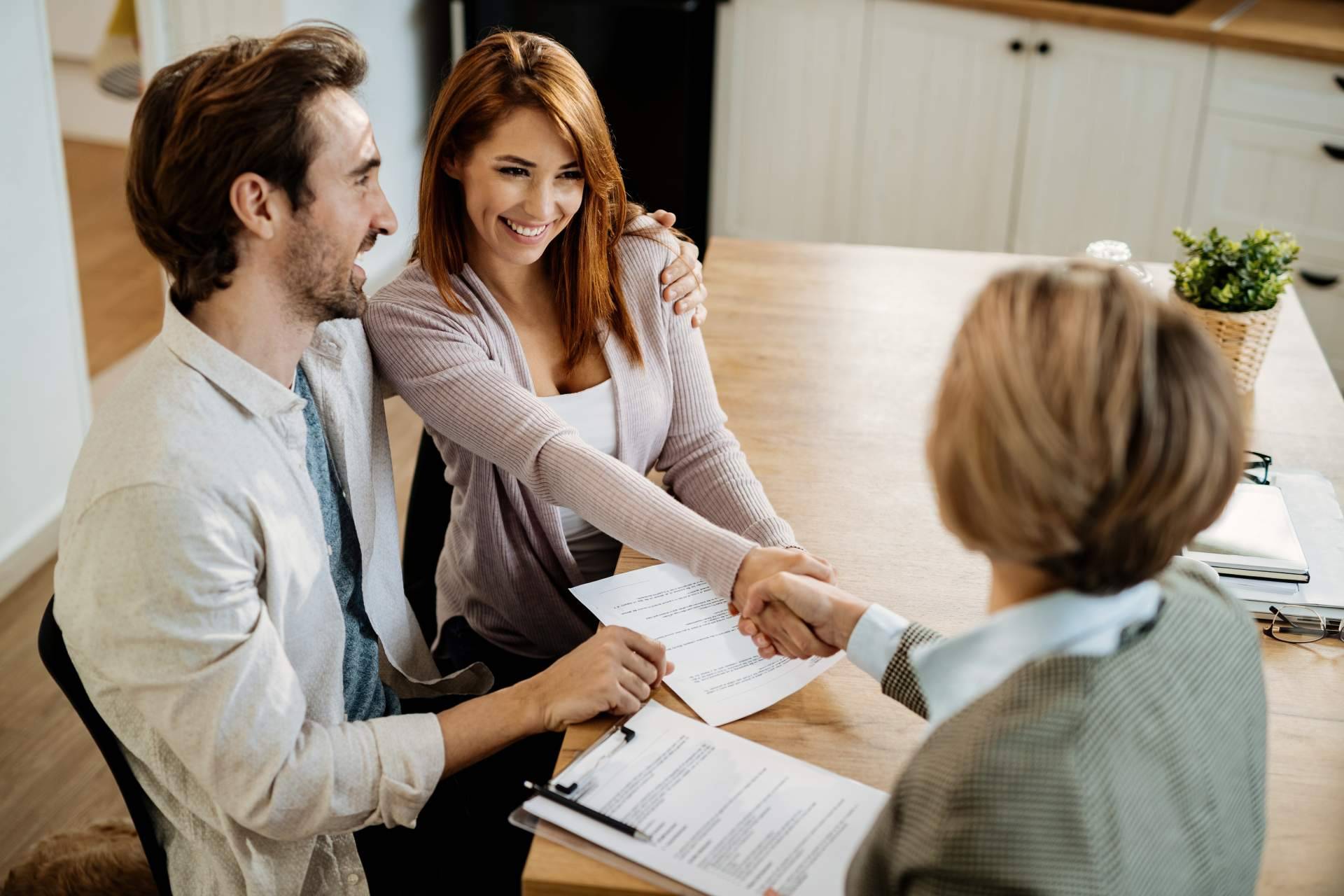 Beneficios de realizar un curso de agente inmobiliario con Surge