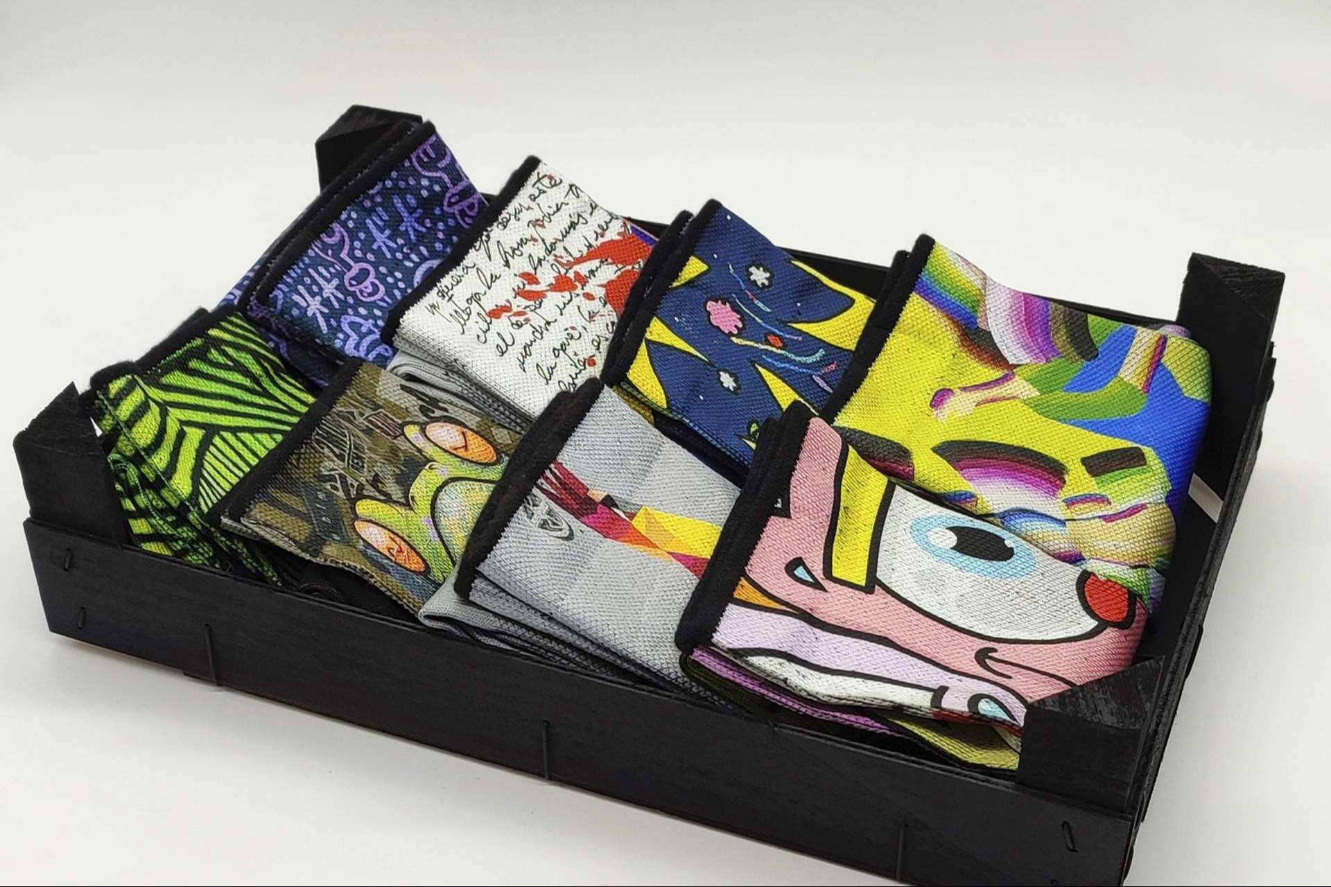 Crear calcetines tie dye únicos, con ISOKISI