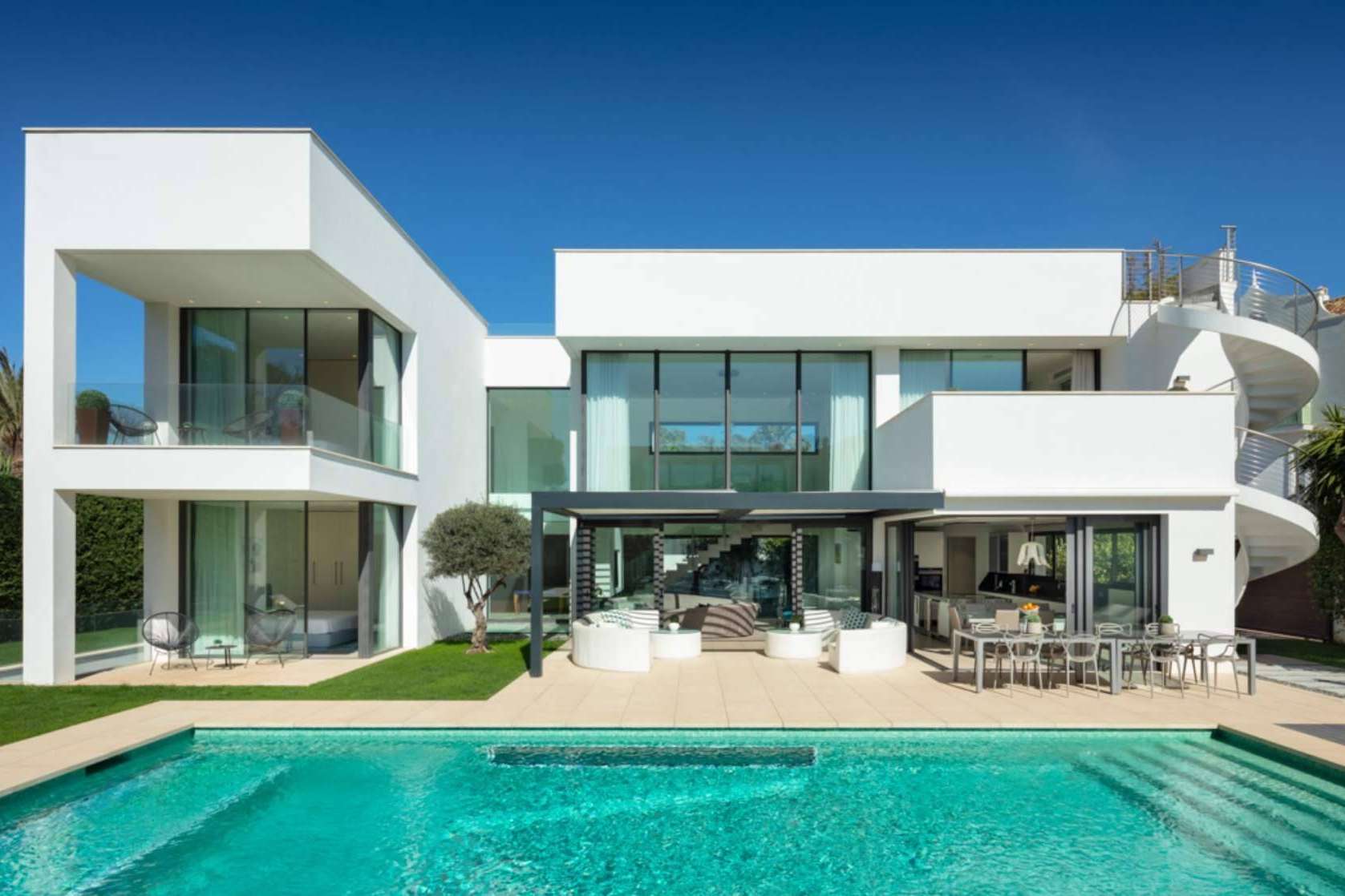 Encontrar casas de lujo en Marbella y sus alrededores con Zeuthen & Company