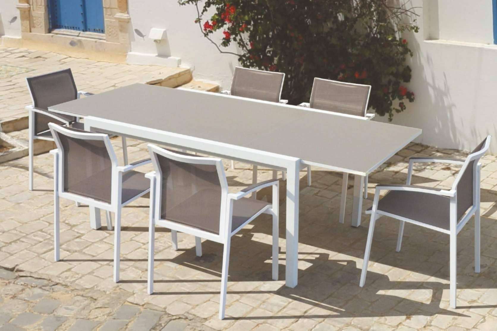 Diseños acogedores a medida de los gustos y necesidades de los clientes, en la amplia oferta de mobiliario de DecoraTuJardín.Com