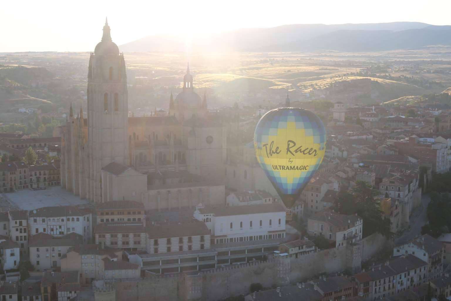Algunos de los mejores viajes en globo del mundo y uno está aquí al lado