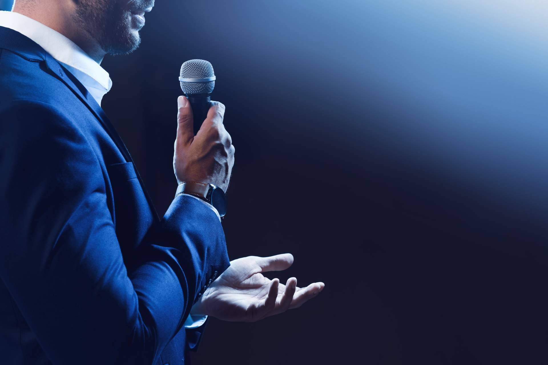 ¿Por qué hablar bien en público aumenta el valor profesional?