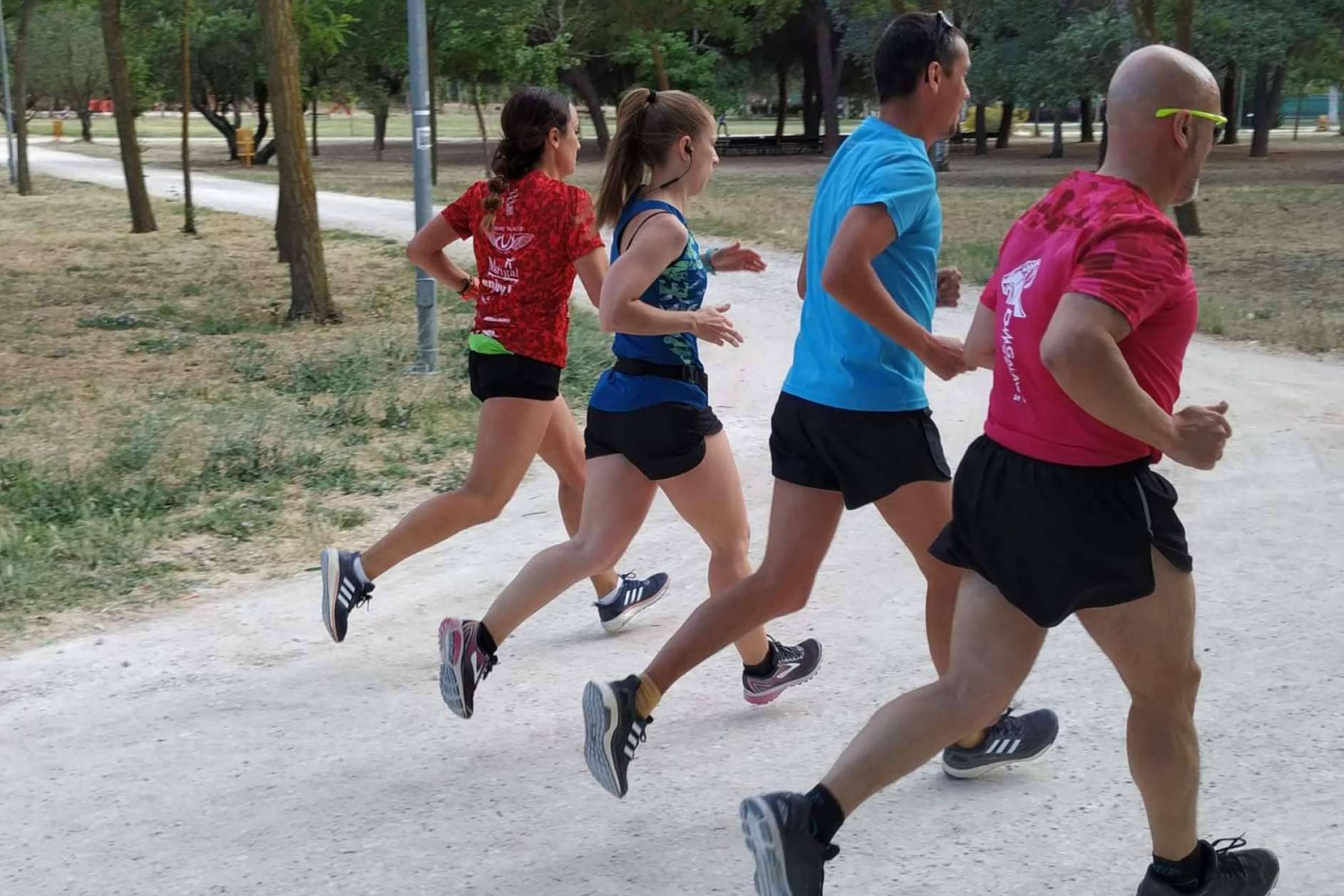 Ponerse en forma junto a corredores expertos de manera presencial o online, por la escuela Desafío Running Móstoles