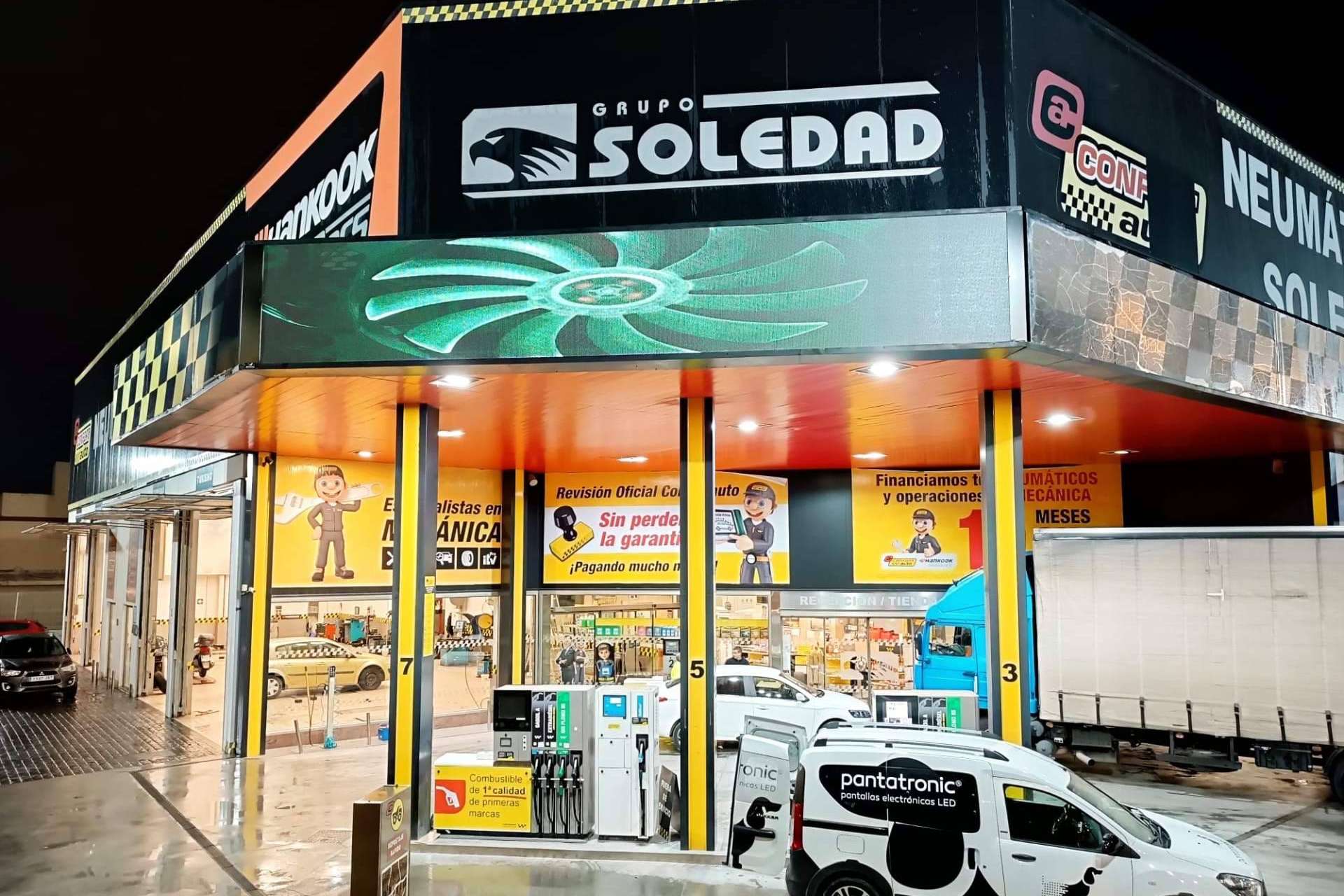 Captar la atención de los clientes potenciales mediante pantallas LED para negocios, de la mano de Pantatronic