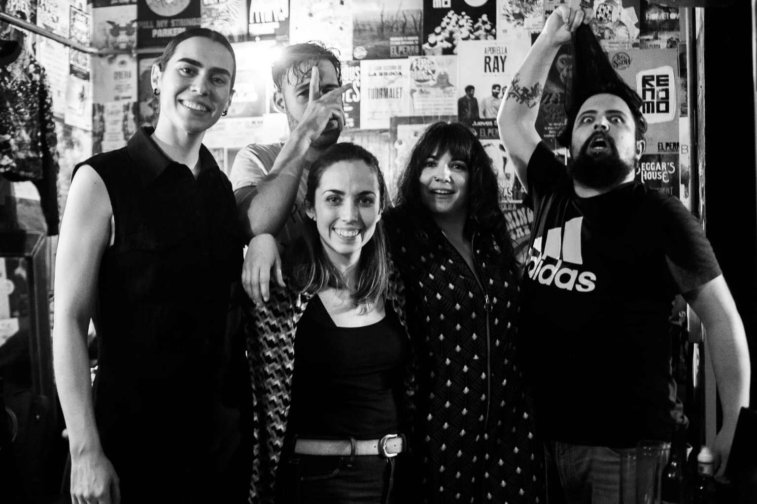 El primer disco de Valiente Cobarde, FIERAS