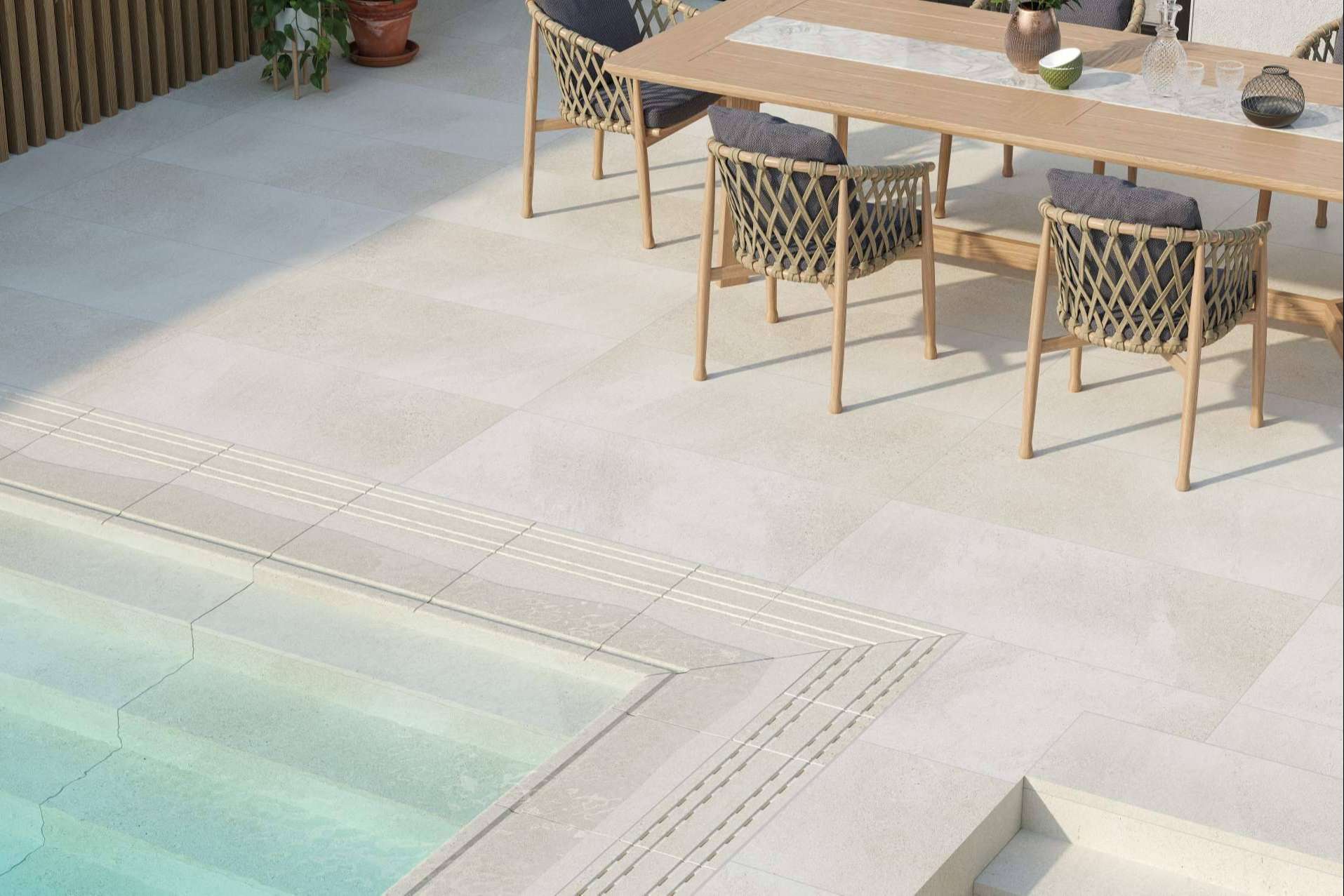 Suelos de exterior antideslizantes y seguros con los porcelánicos de Interazulejo
