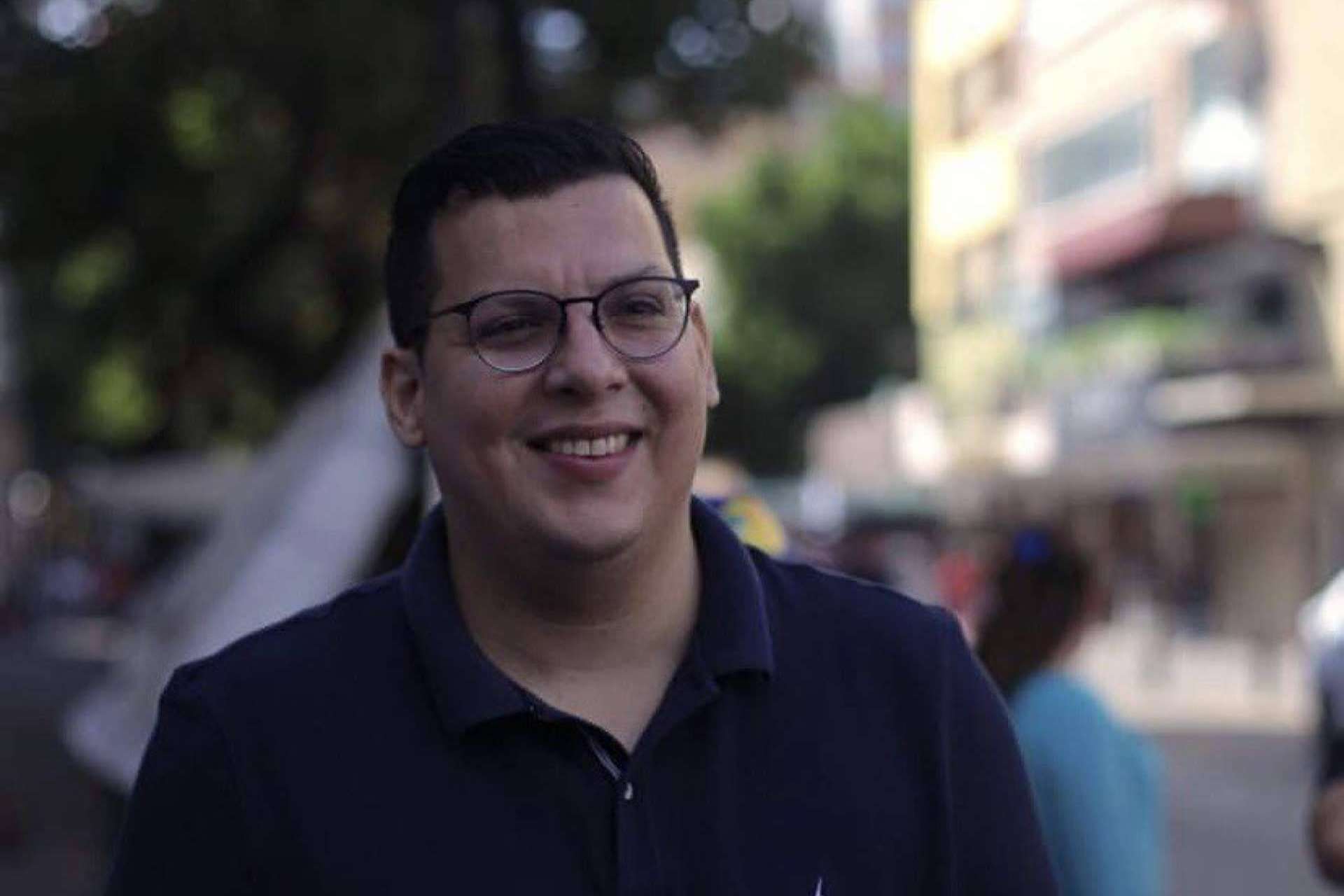 La llegada de 'Garabato Studio' a Vox Populi HN, el talentoso caricaturista Luis Barahona