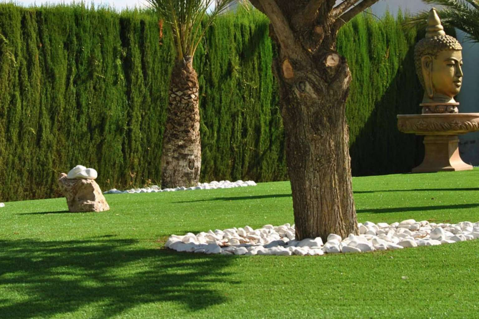 Albergrass señala los beneficios de instalar un césped artificial