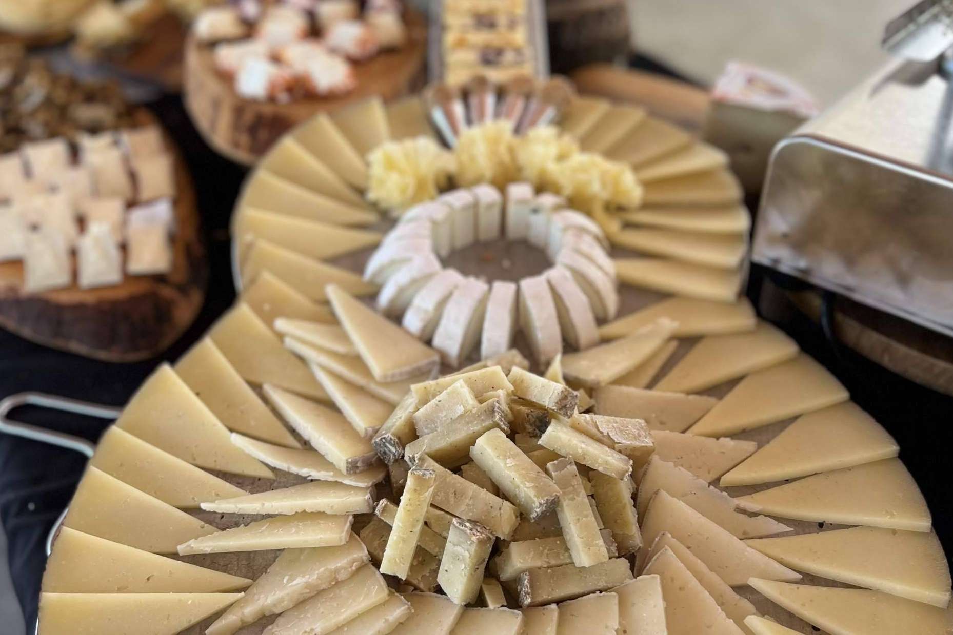 Valle de Aras, la tienda gourmet de quesos de todo el mundo