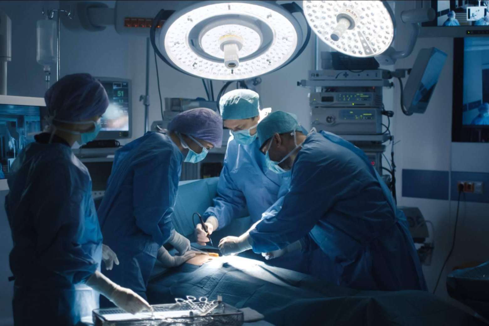 Los médicos especialistas de InnovaCirugía son unos de los pioneros en técnicas y cirugías de quiste pilonidal