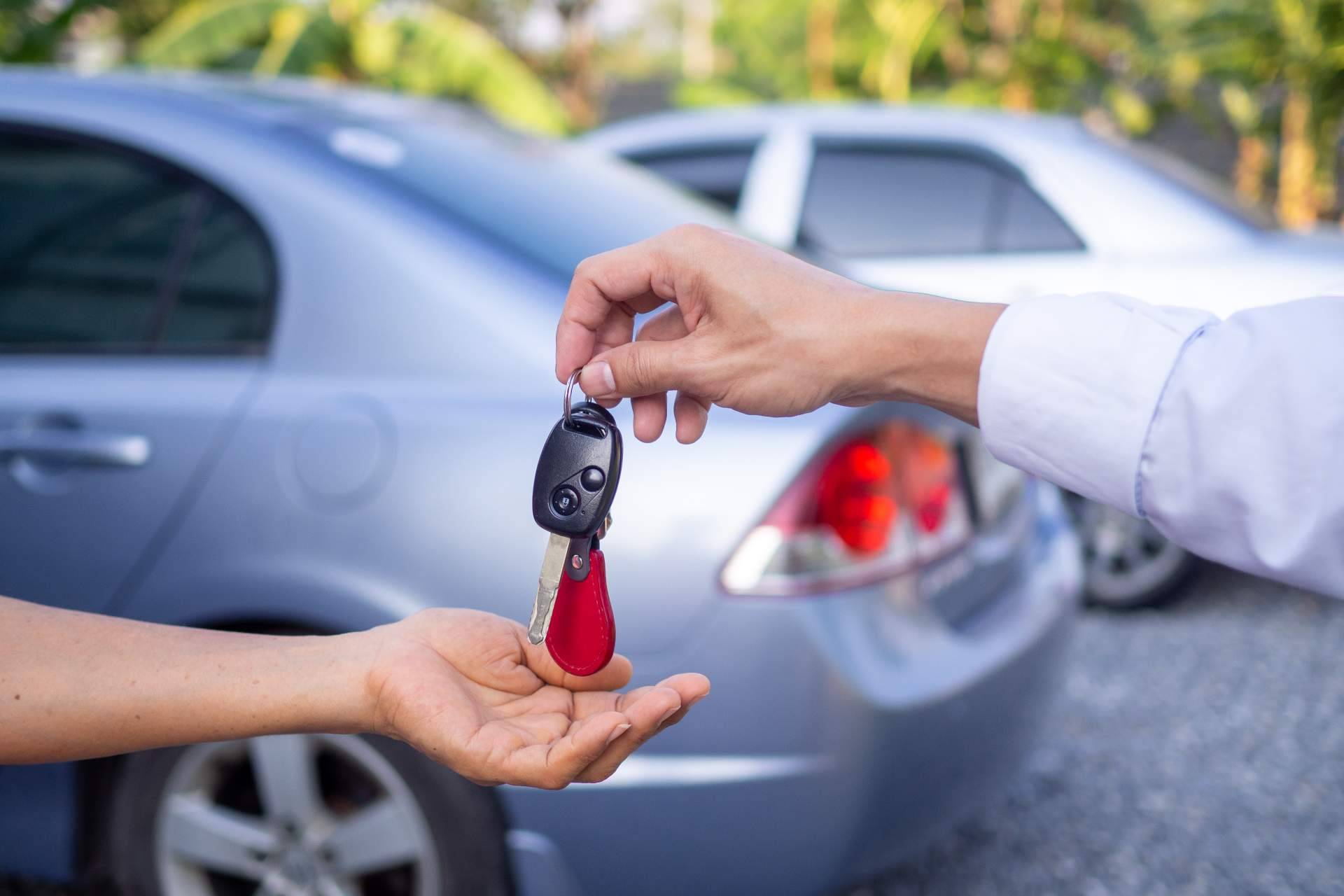 Beneficios del renting de vehículos seminuevos, con Renting Car Fácil