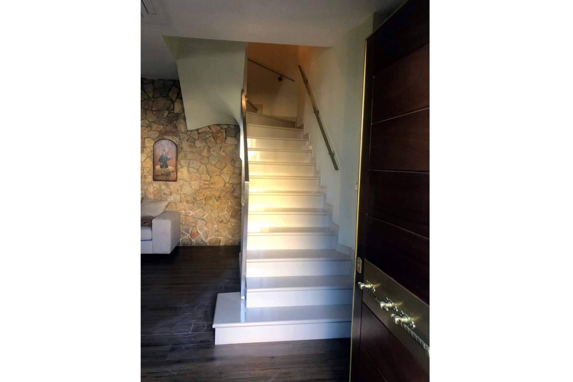 Enesca y su oferta de escaleras a medida