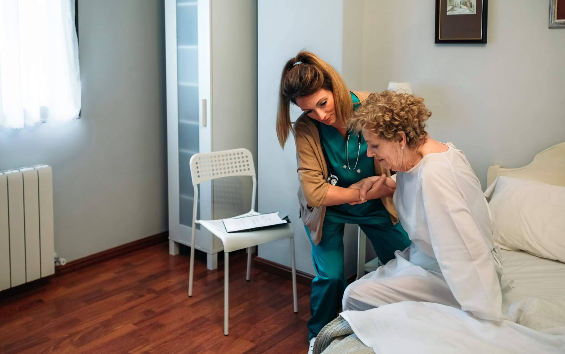 ¿Dónde encontrar cursos oficiales de atención sociosanitaria? Carpe Diem