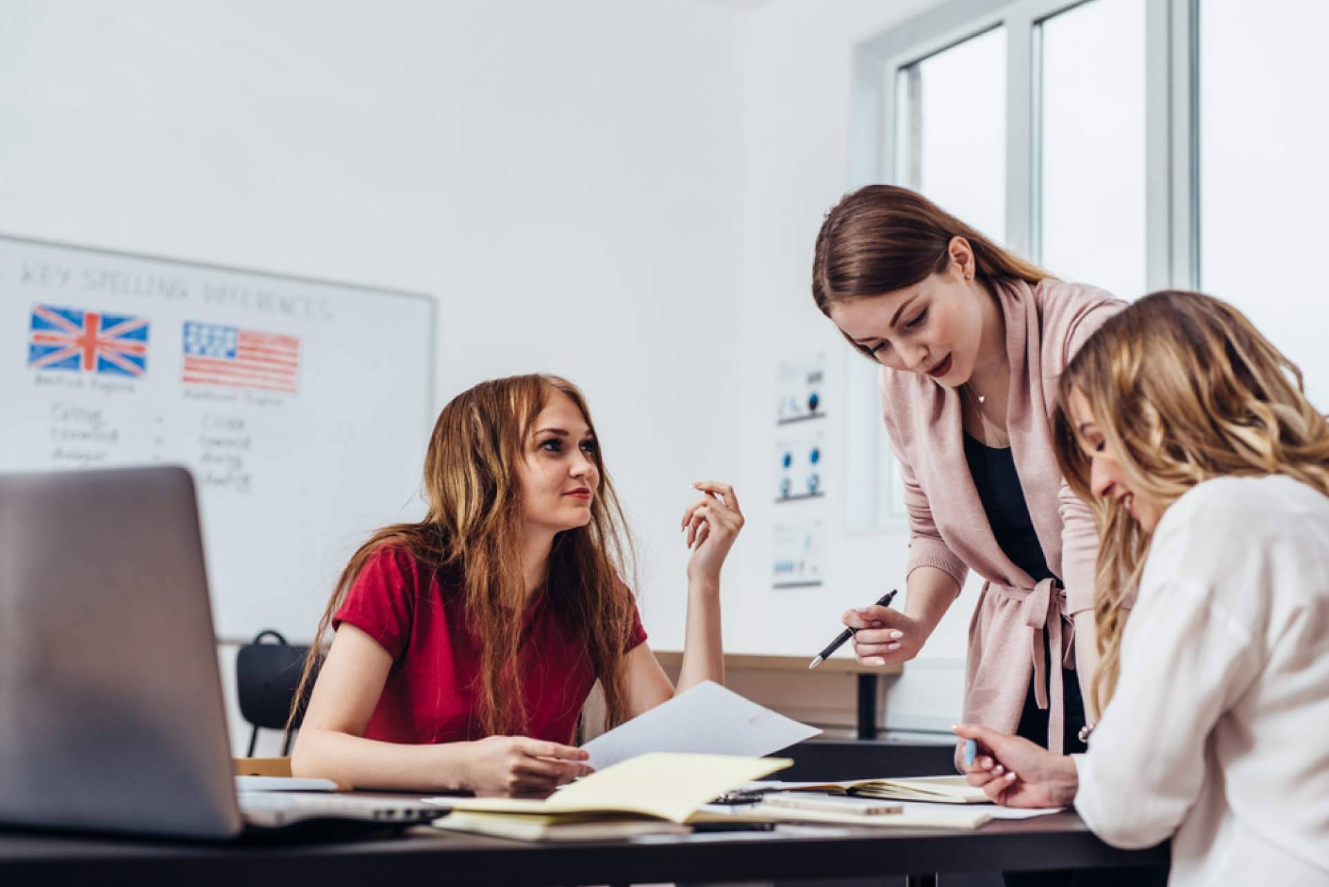 Cursos de inglés en Inglaterra para un buen aprendizaje del idioma, con First Step in UK