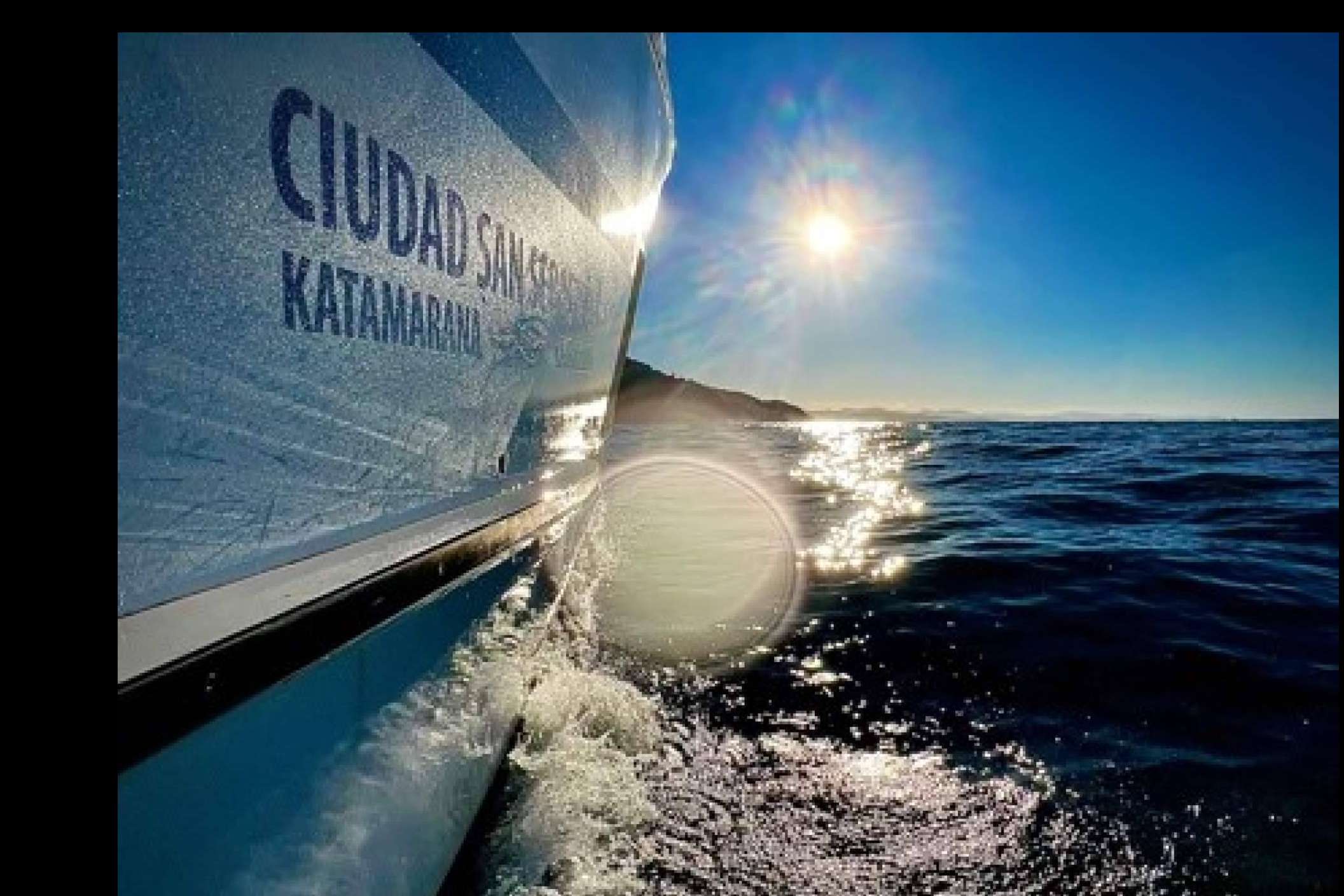 Una experiencia distinta en San Sebastián con un paseo turístico en catamarán por la costa y bahía