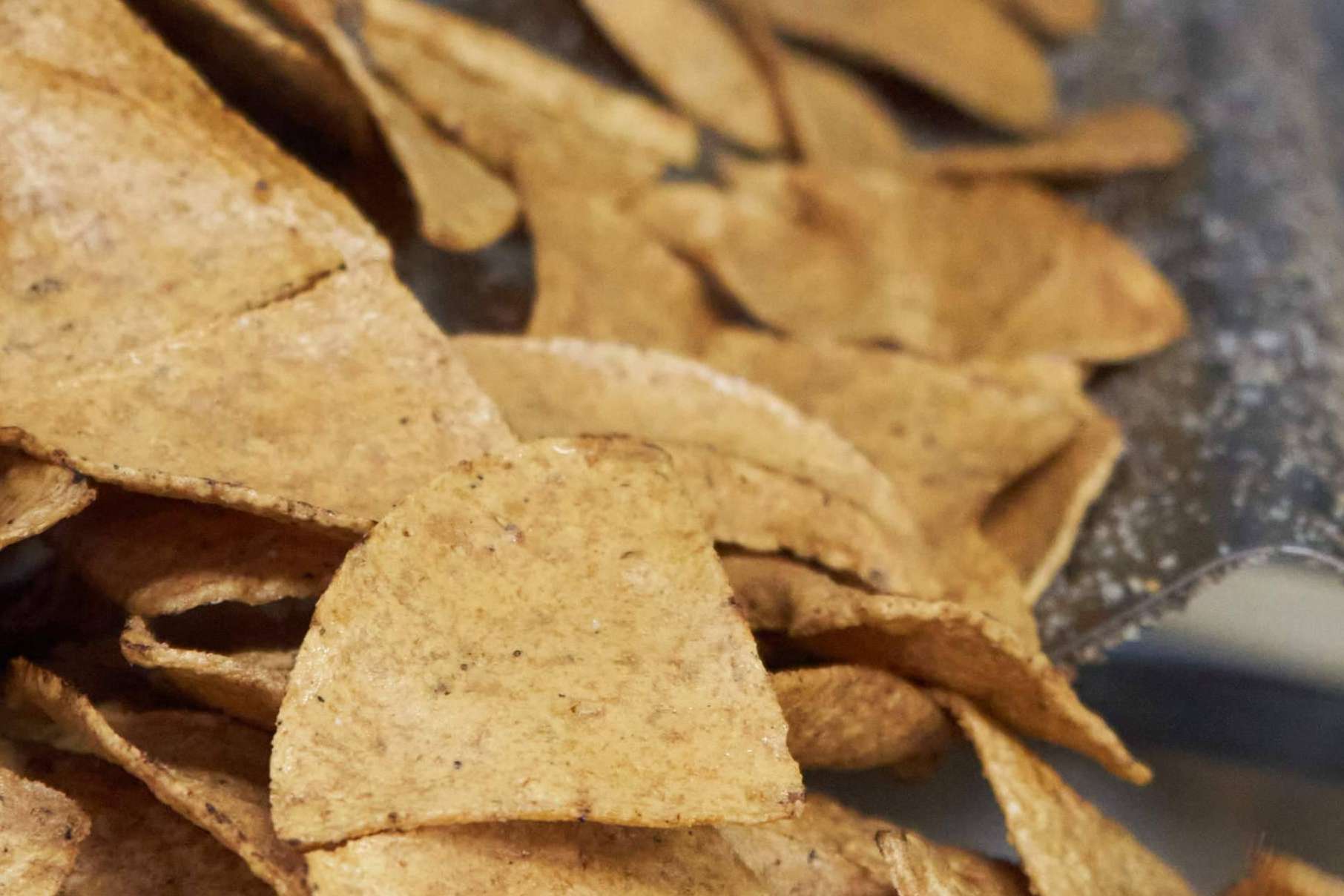 Los totopos y tostadas son dos productos irresistibles de Maíz Maya que tienen origen en las culturas prehispánicas mexicanas