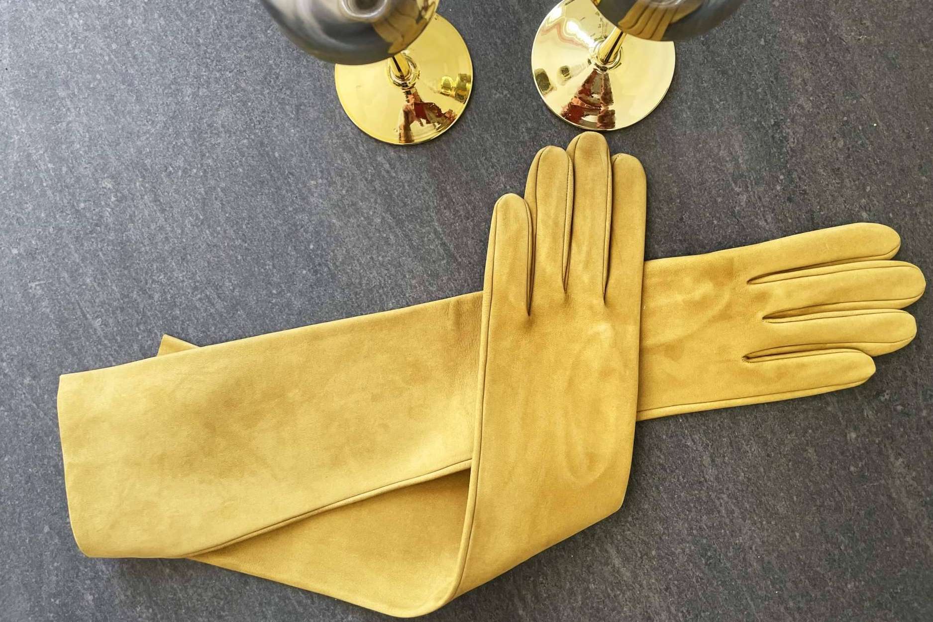 Los guantes que aparecen en famosas revistas de moda, ¿de dónde son?