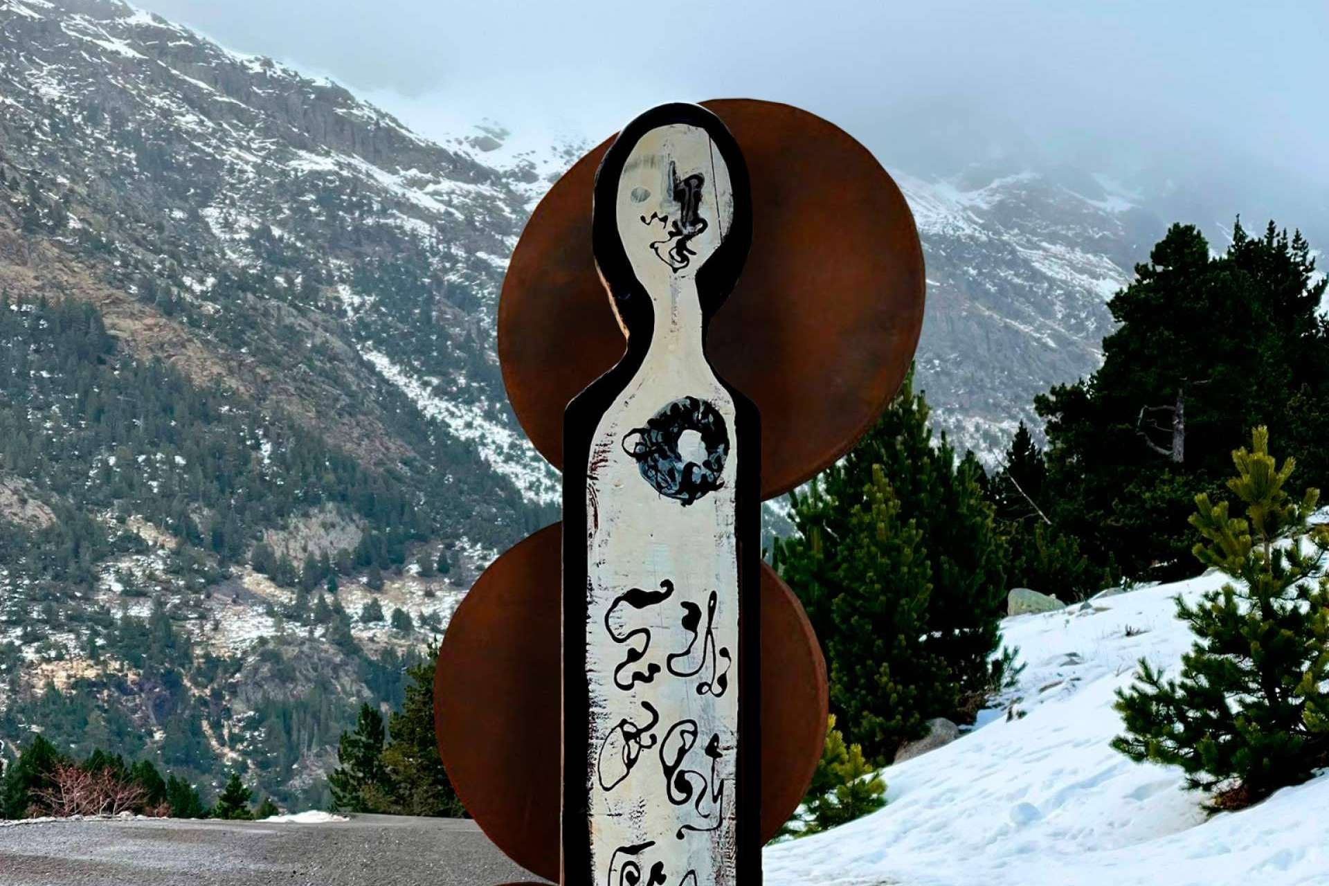 ¿Qué se esconde detrás de la escultura totémica de Pilar Almagro?