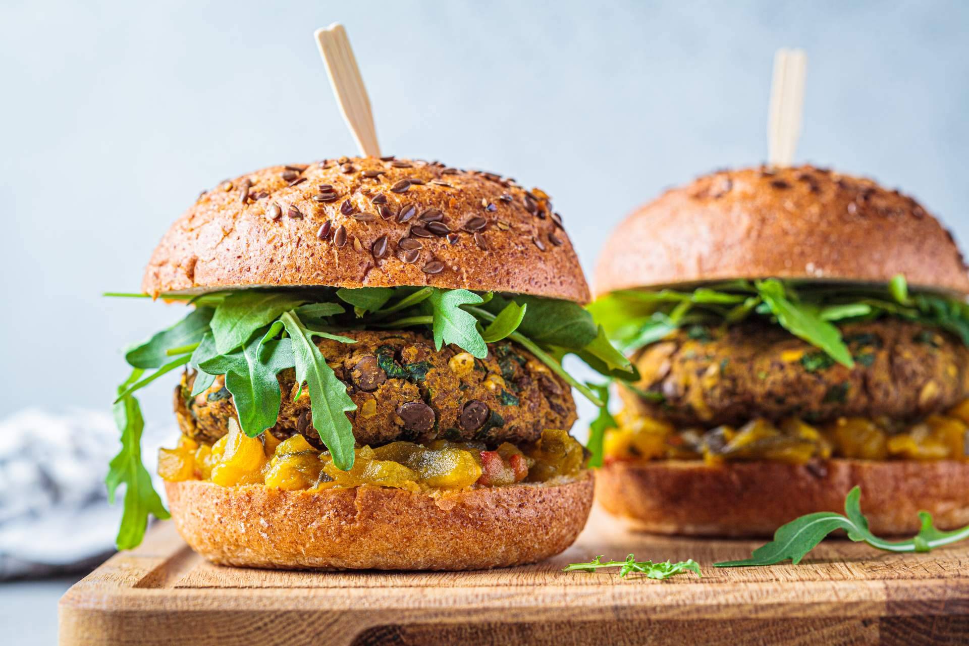 Revolución de la alimentación vegana con la proteína texturizada a base de guisante y haba de Mediterranean Superfoods