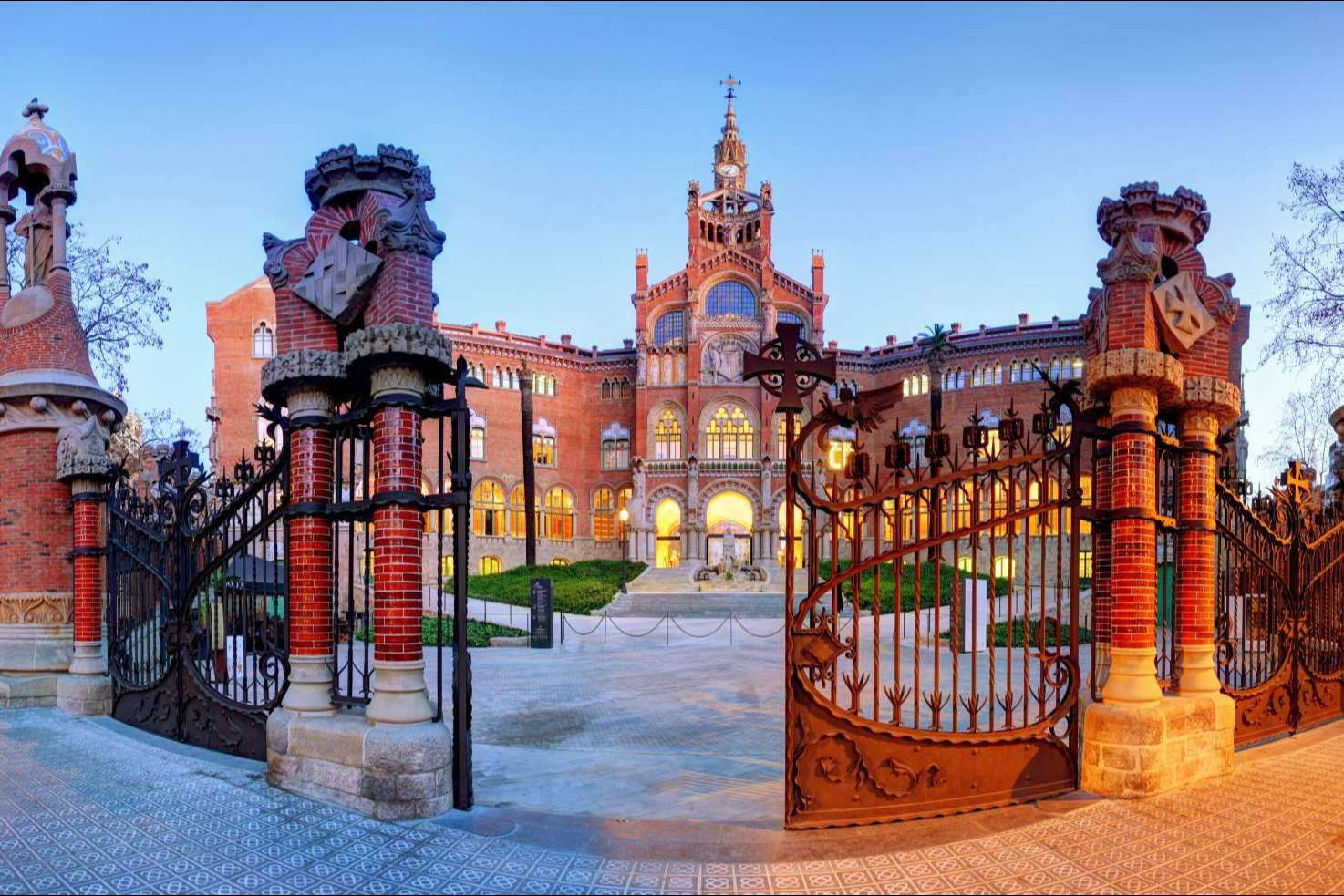 El Hospital de Sant Pau, descubrir uno de los mejores tesoros del Modernismo catalán con un tour guiado