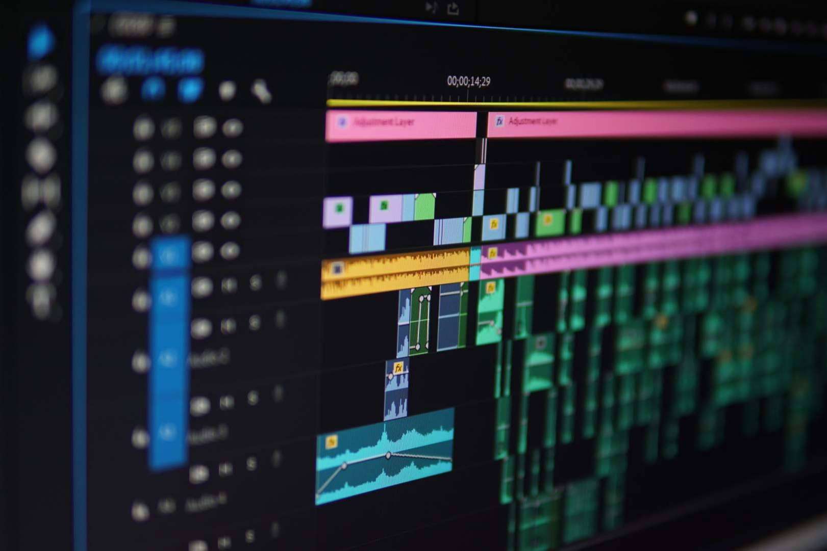 Contar con buenos editores de vídeo para YouTube es una de las claves para triunfar en esta plataforma