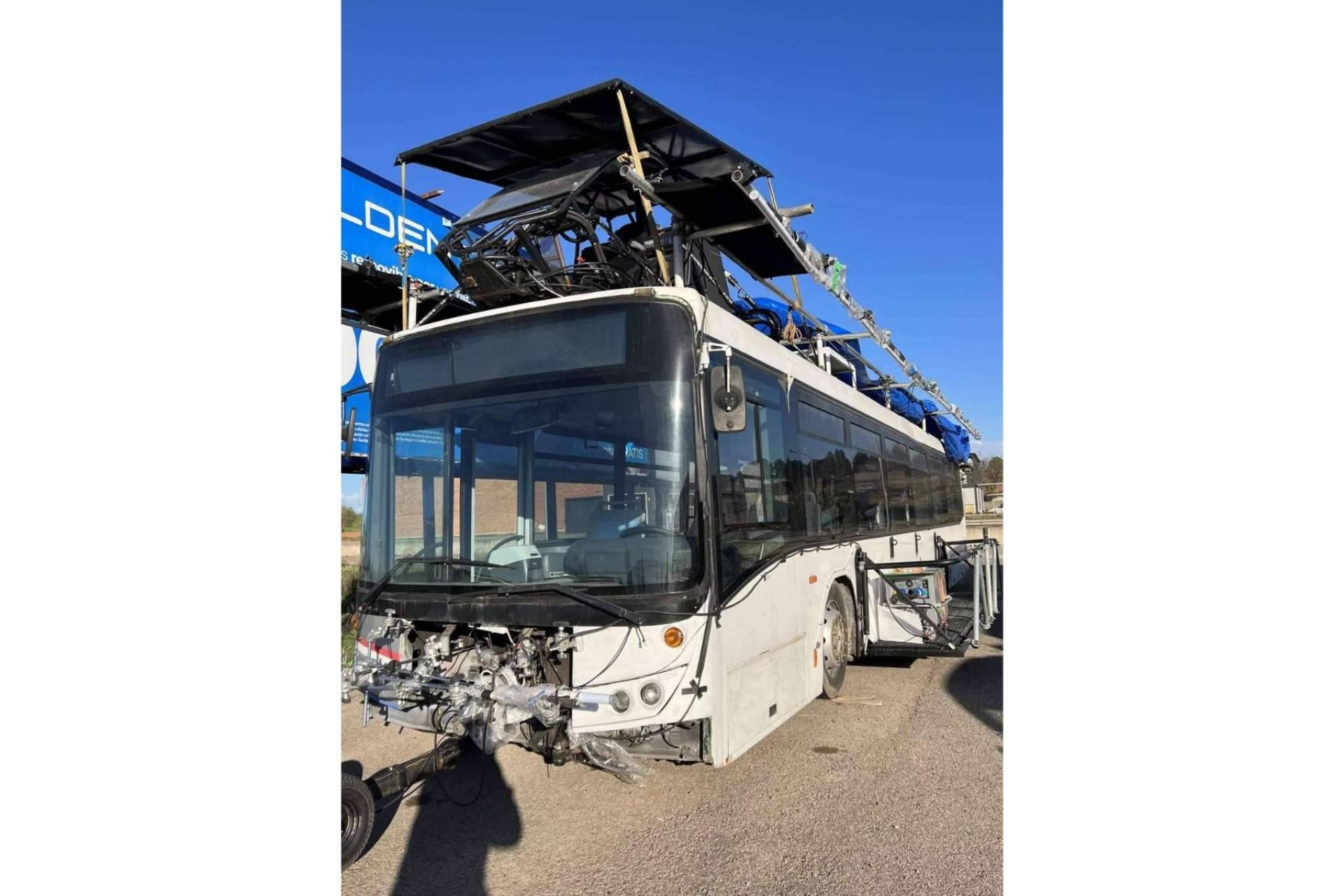Autobús modificado para la película 'Tu también lo harías', por In Extremis Film Services