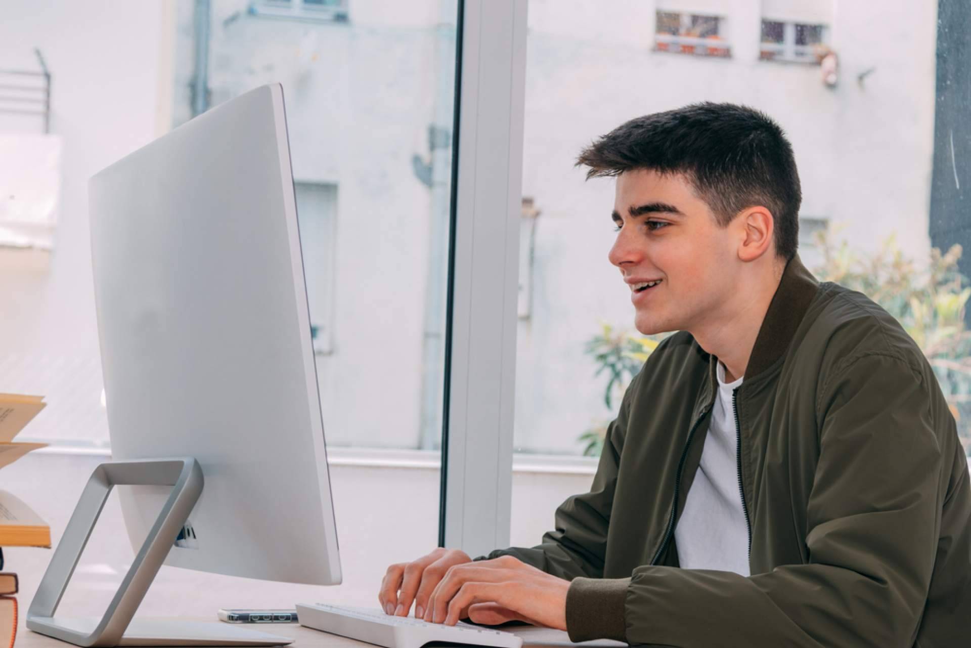 Gesenco Formación ofrece una formación en programación y diseño web, una de las profesiones más demandadas