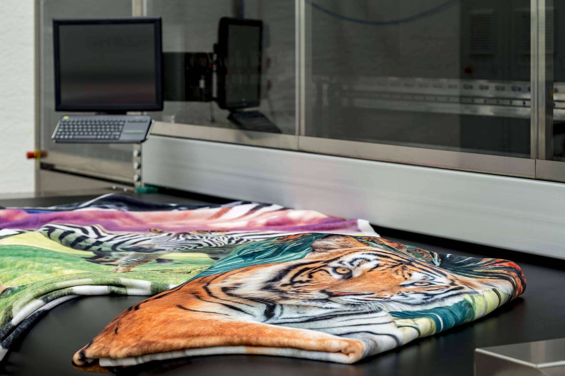 Las ventajas y características de la impresora digital textil KERAjet