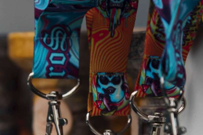 Obtener artículos personalizados como pulseras de silicona para eventos