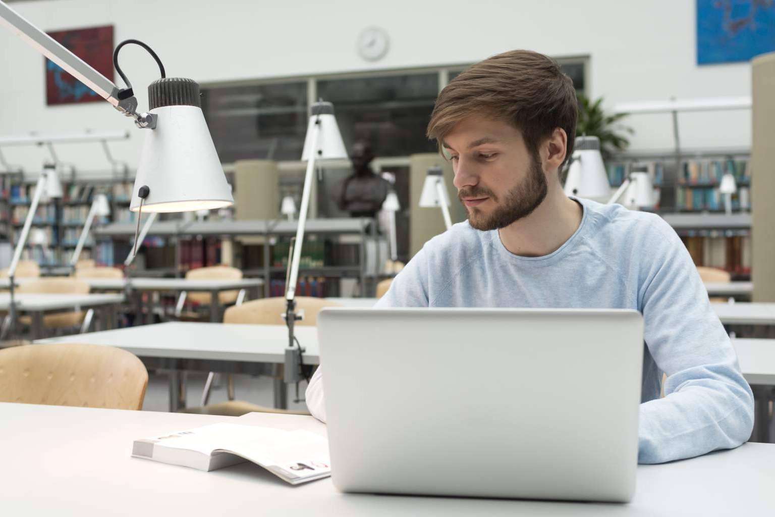 Por qué es importante la seguridad informática en centros educativos, por Bidaidea