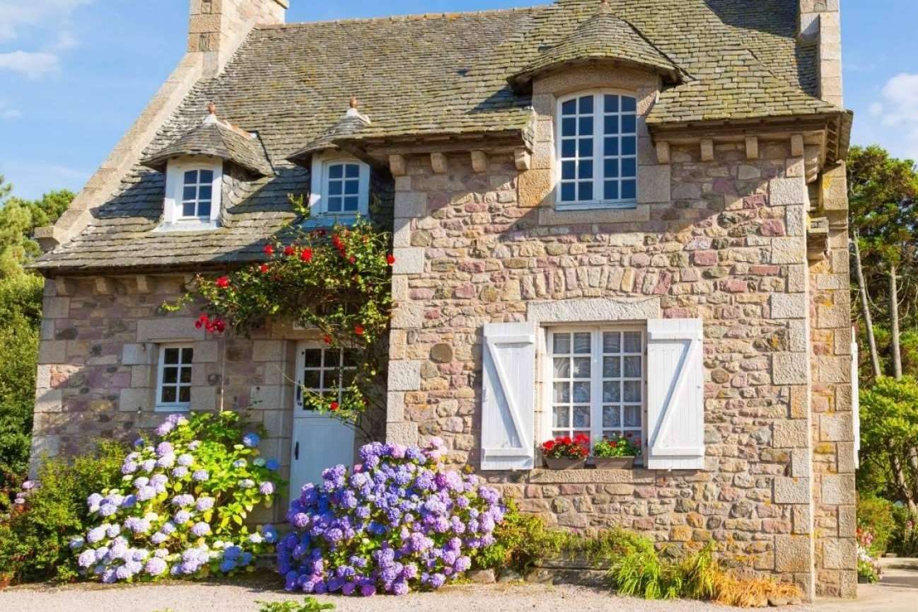El catálogo de masías en venta de Alemany Real Estate