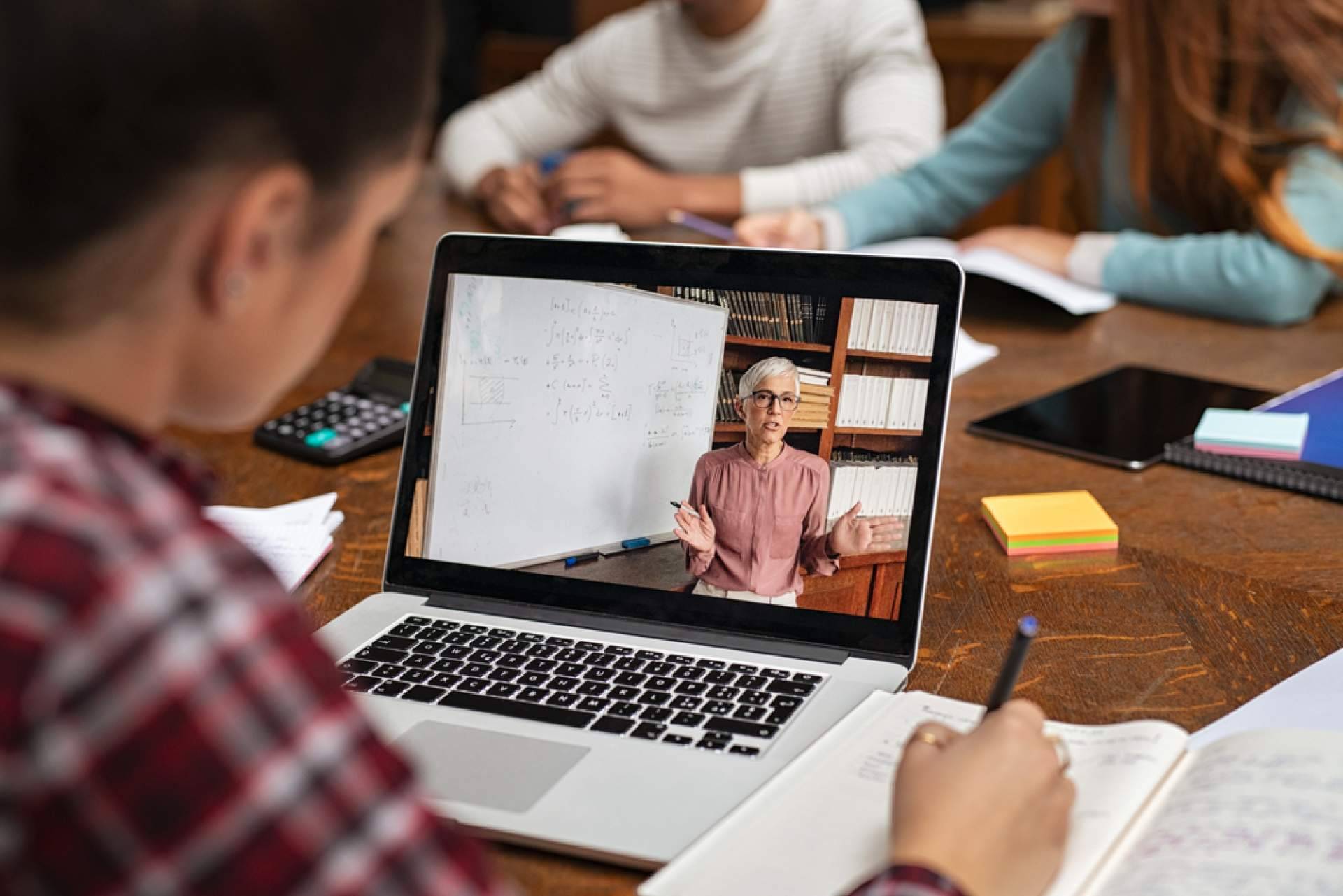 El registro horario en los centros educativos, con MHP®
