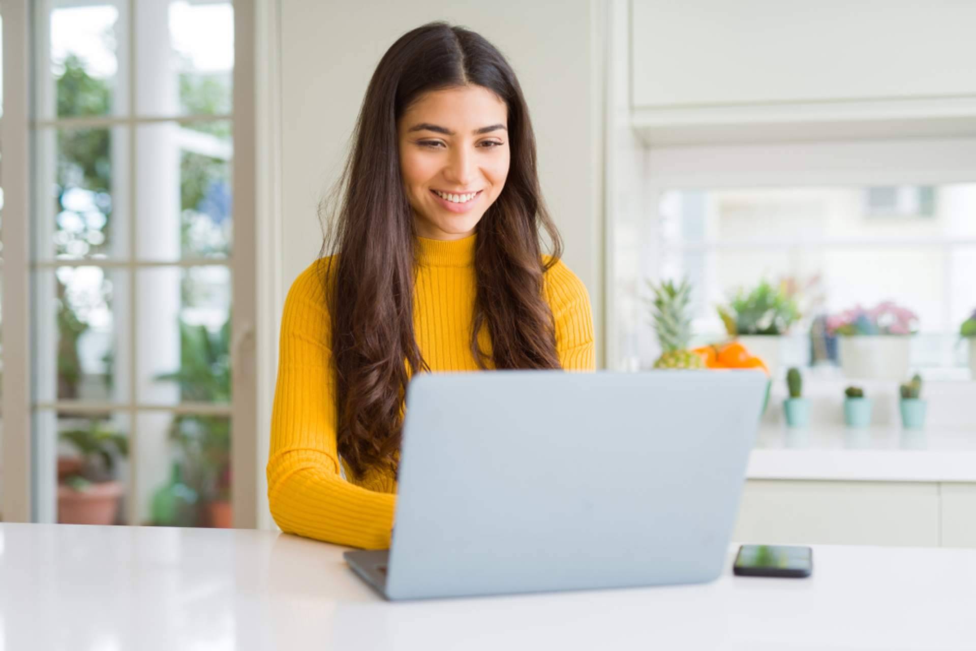 Cómo lidiar con el estrés en el trabajo, por Apoyo Psicológico Online