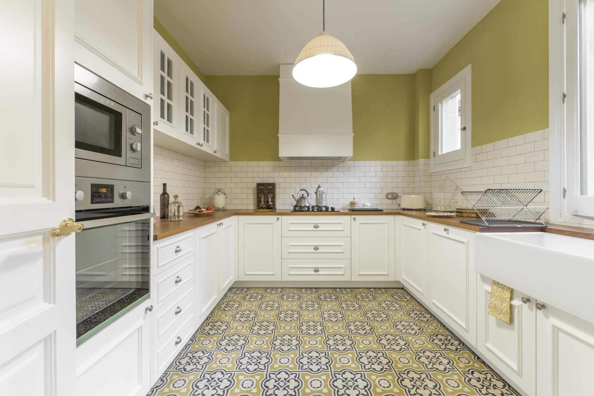 Una de las mejores opciones para el hogar son los azulejos, por La casa de los Azulejos