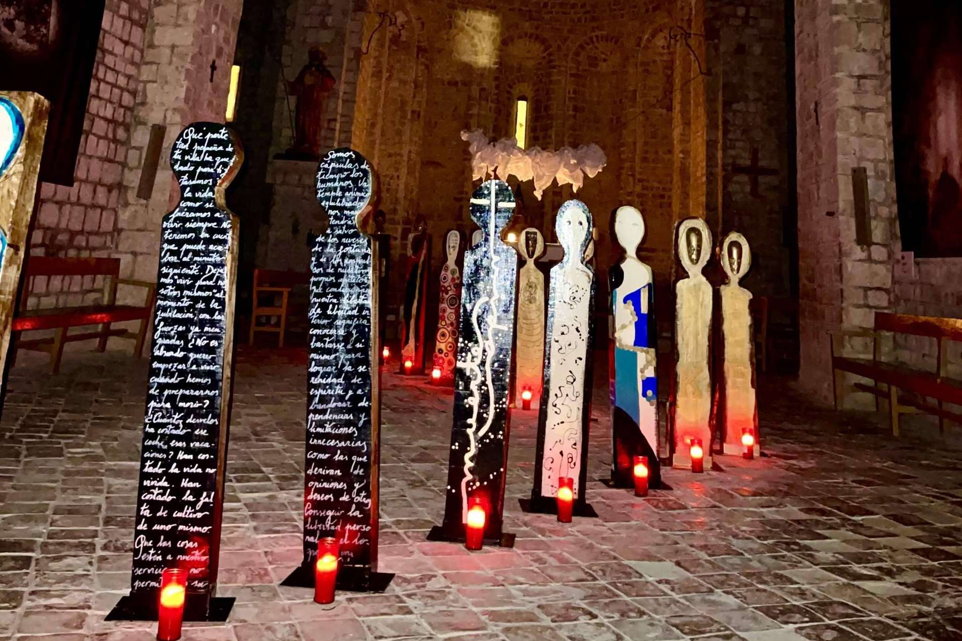 Arte conceptual totémico, la propuesta artística de Pilar Almagro