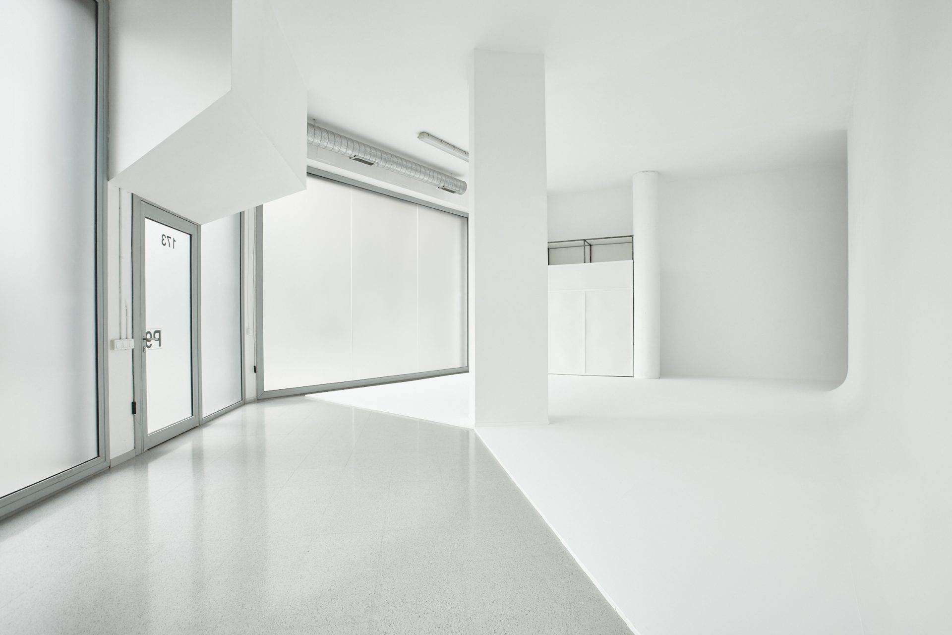 ¿Dónde encontrar un alquiler de estudio fotográfico en Barcelona? Studio P9