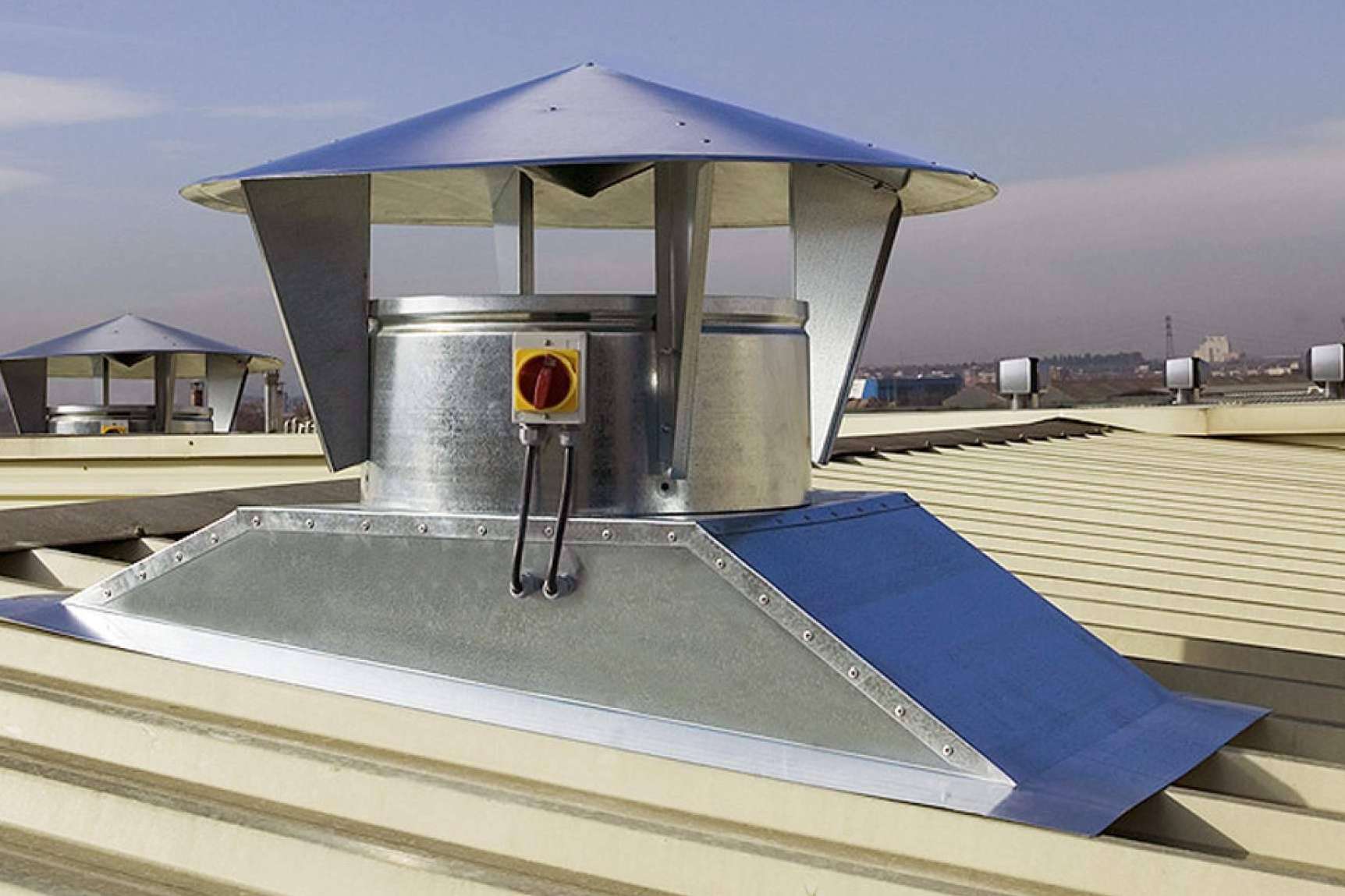 Calentamiento de naves industriales por olas de calor