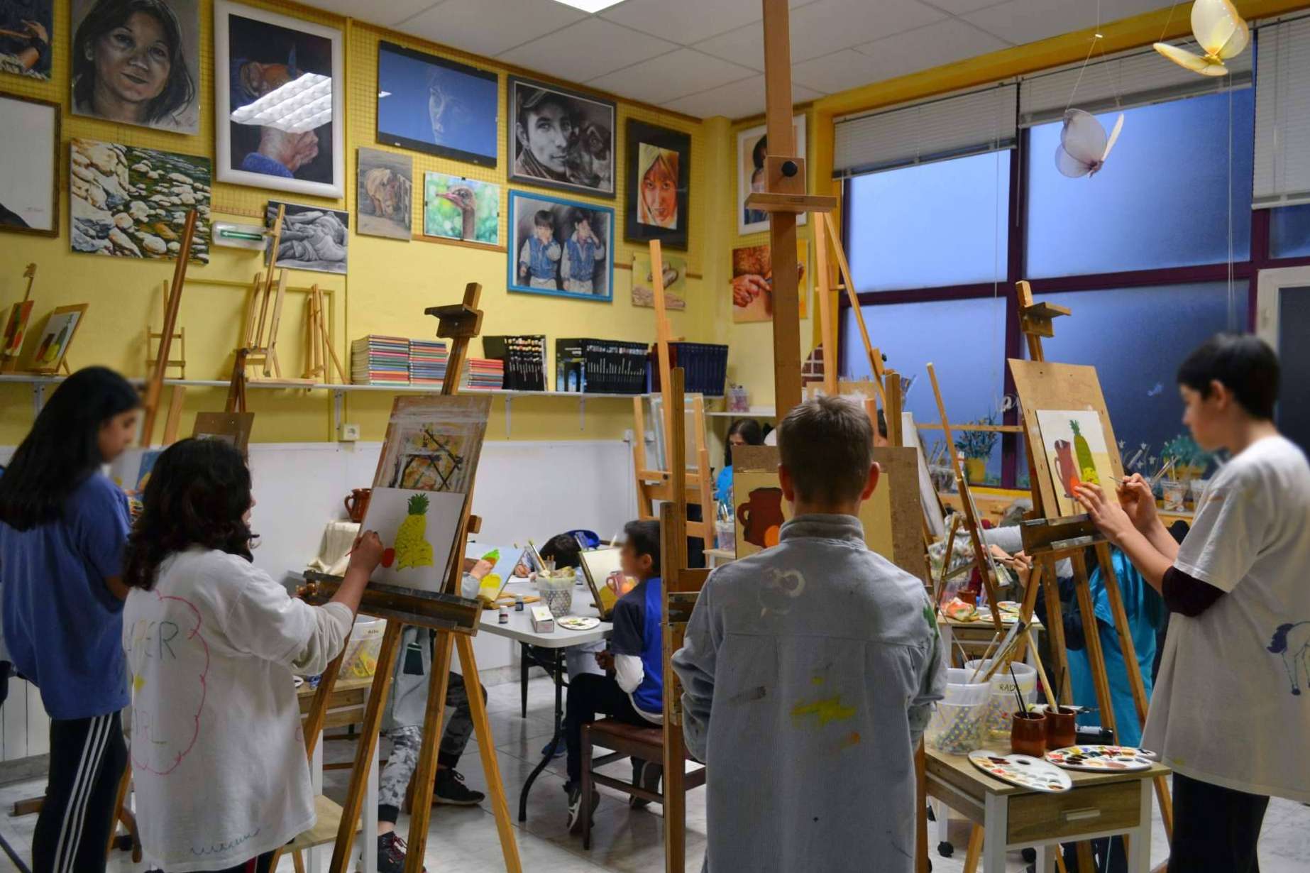 El concurso infantil en el Taller de Dibujo y Pintura Aceña - Olmedo, se encuentra en el programa de fiestas del pamplonés Barrio de San Juan