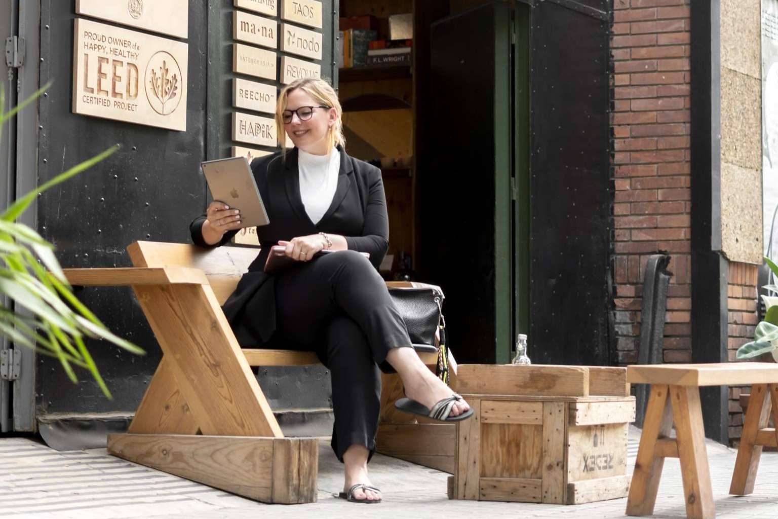 Júlia Parés, especialista de marketing digital, asesora a las empresas que quieran mejorar su imagen y vender más en internet