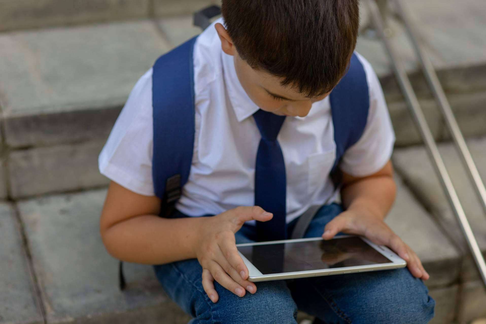 Las AMPA y Stop Datos colaboran para llevar la protección de datos a los colegios
