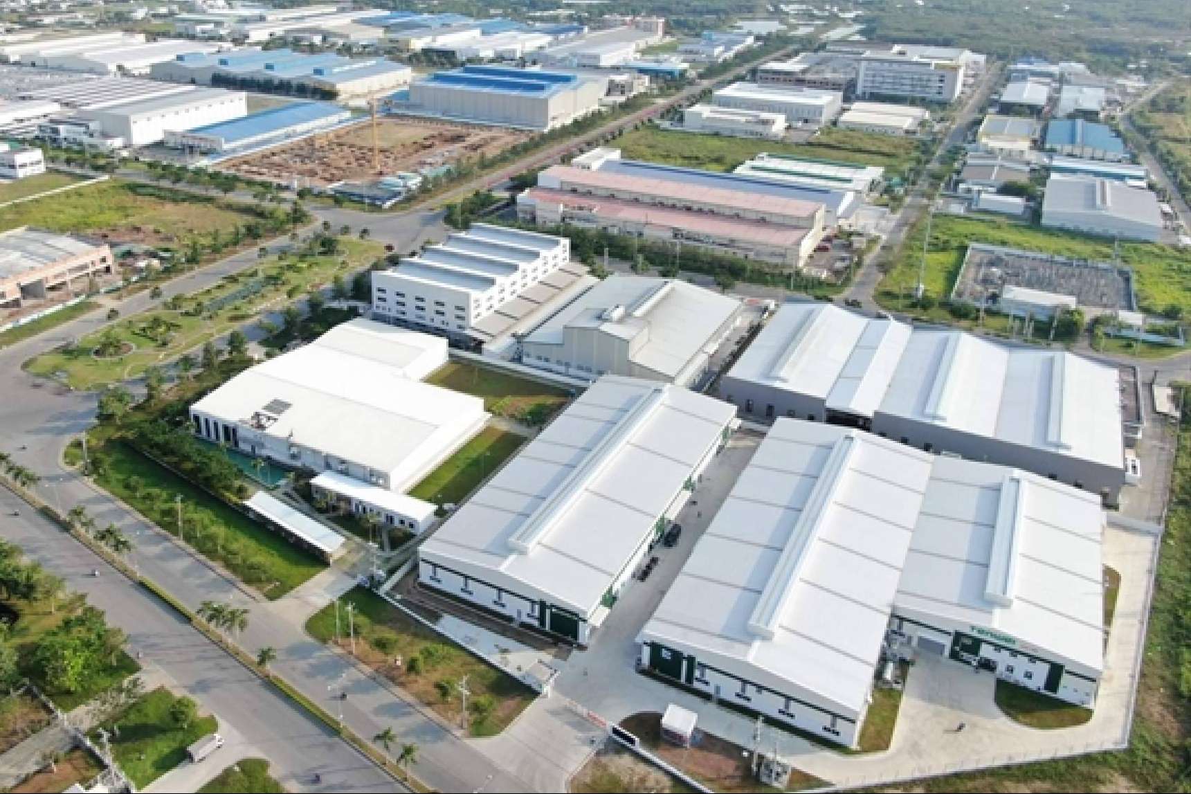 Industrial Properties, un negocio especializado en la venta y alquiler de naves industriales en México