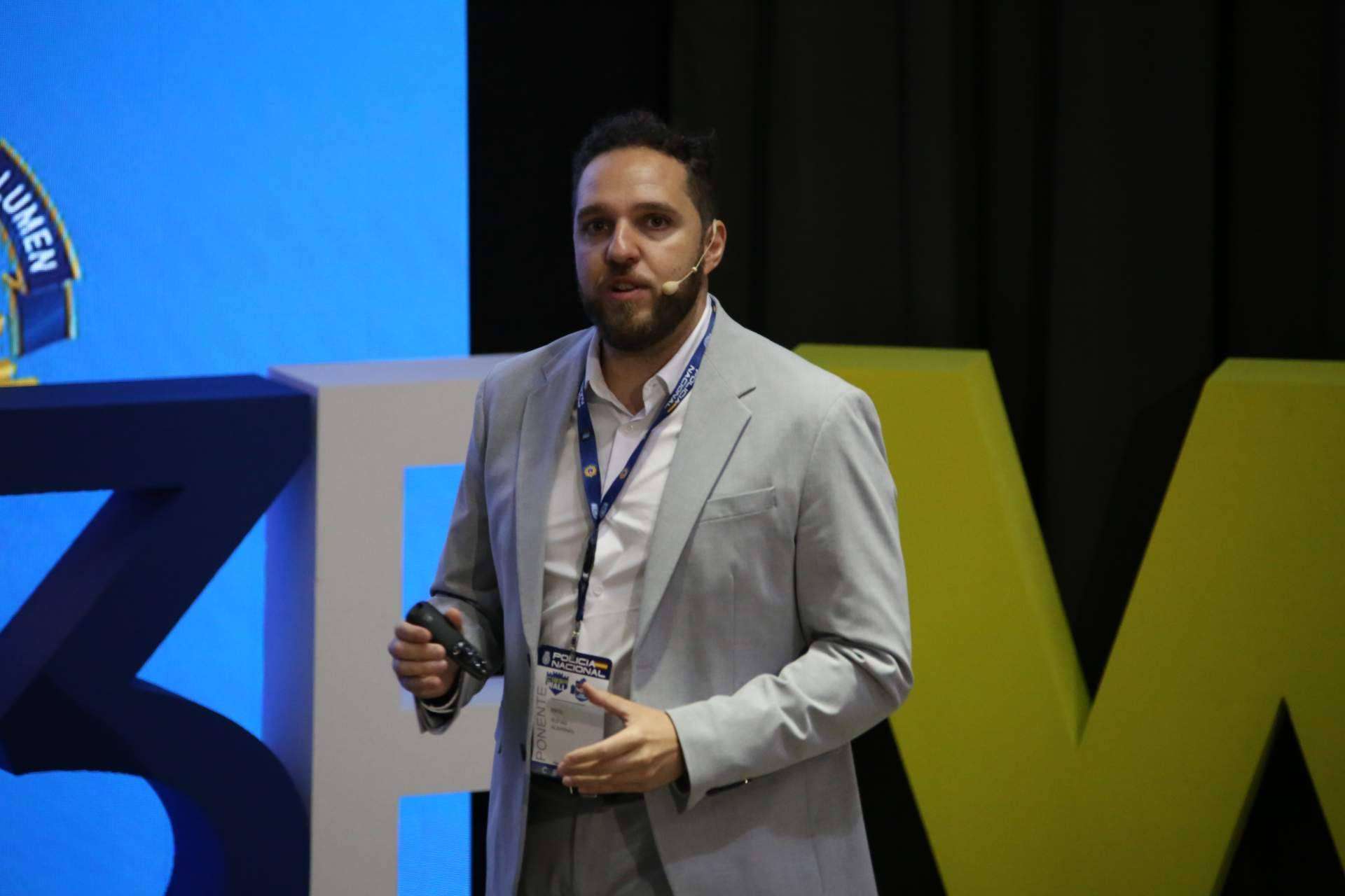 El experto mundial en ciberinteligencia contra la desinformación, Mikel Rufián, como ponente destacado en C1b3rwall 2023